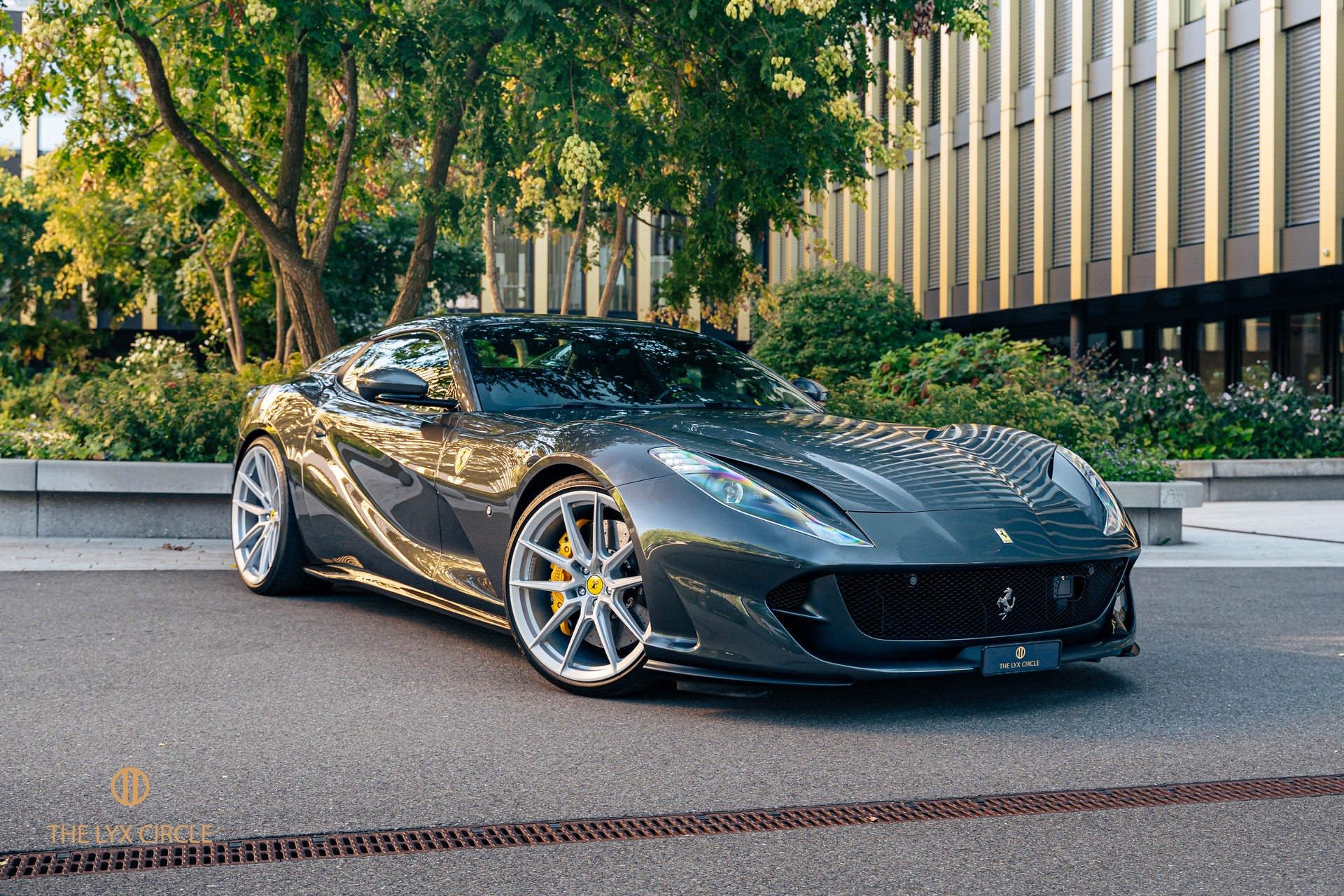 FERRARI 812 GTS-image-1