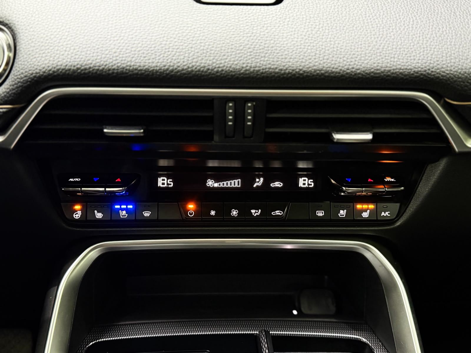 MAZDA CX-60 e-Skyactiv PHEV 327 AWD Exclusive-Line-image-16