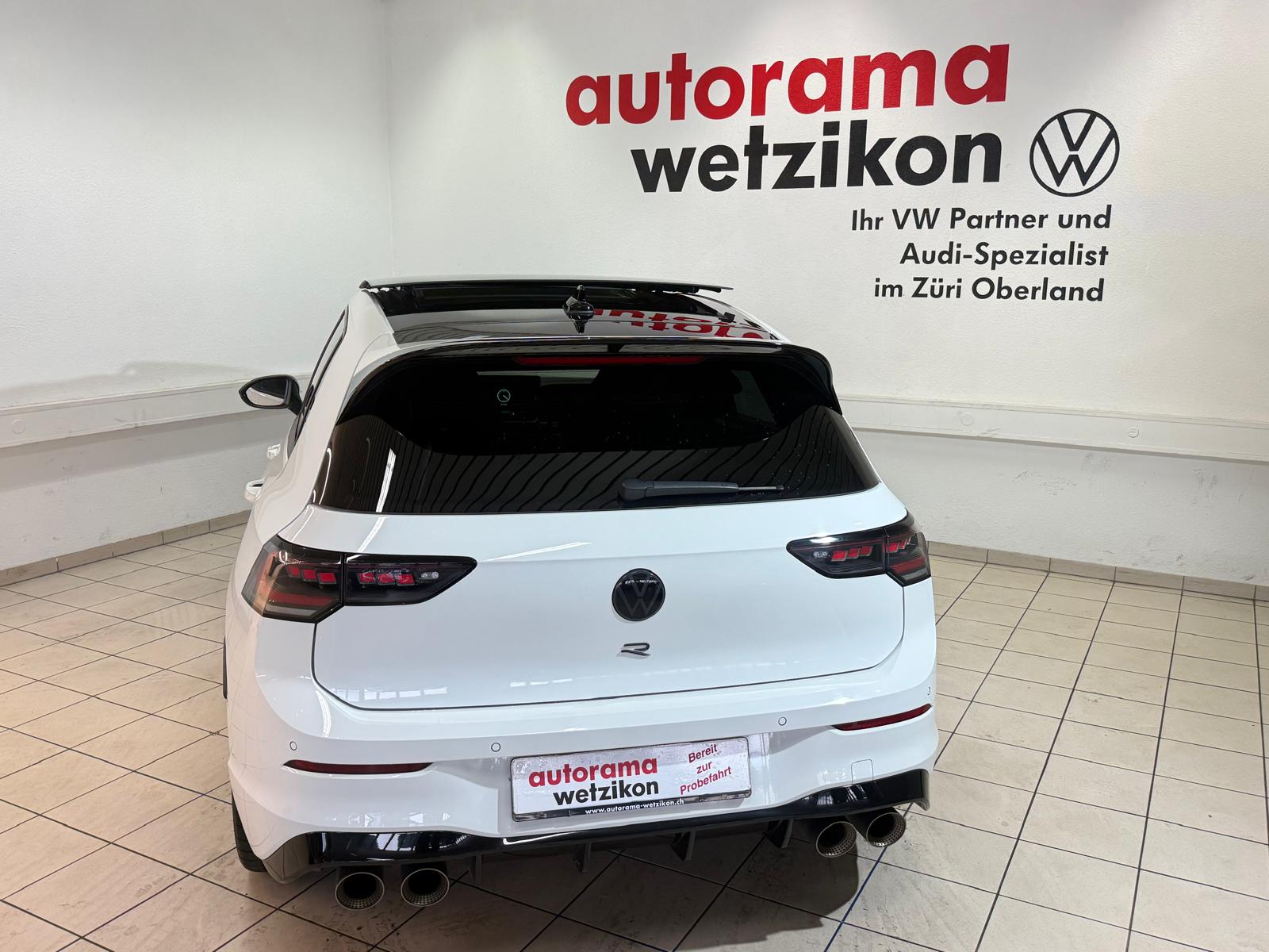 VW Golf 2.0 TSI R Black Edition DSG 4 Motion-image-3