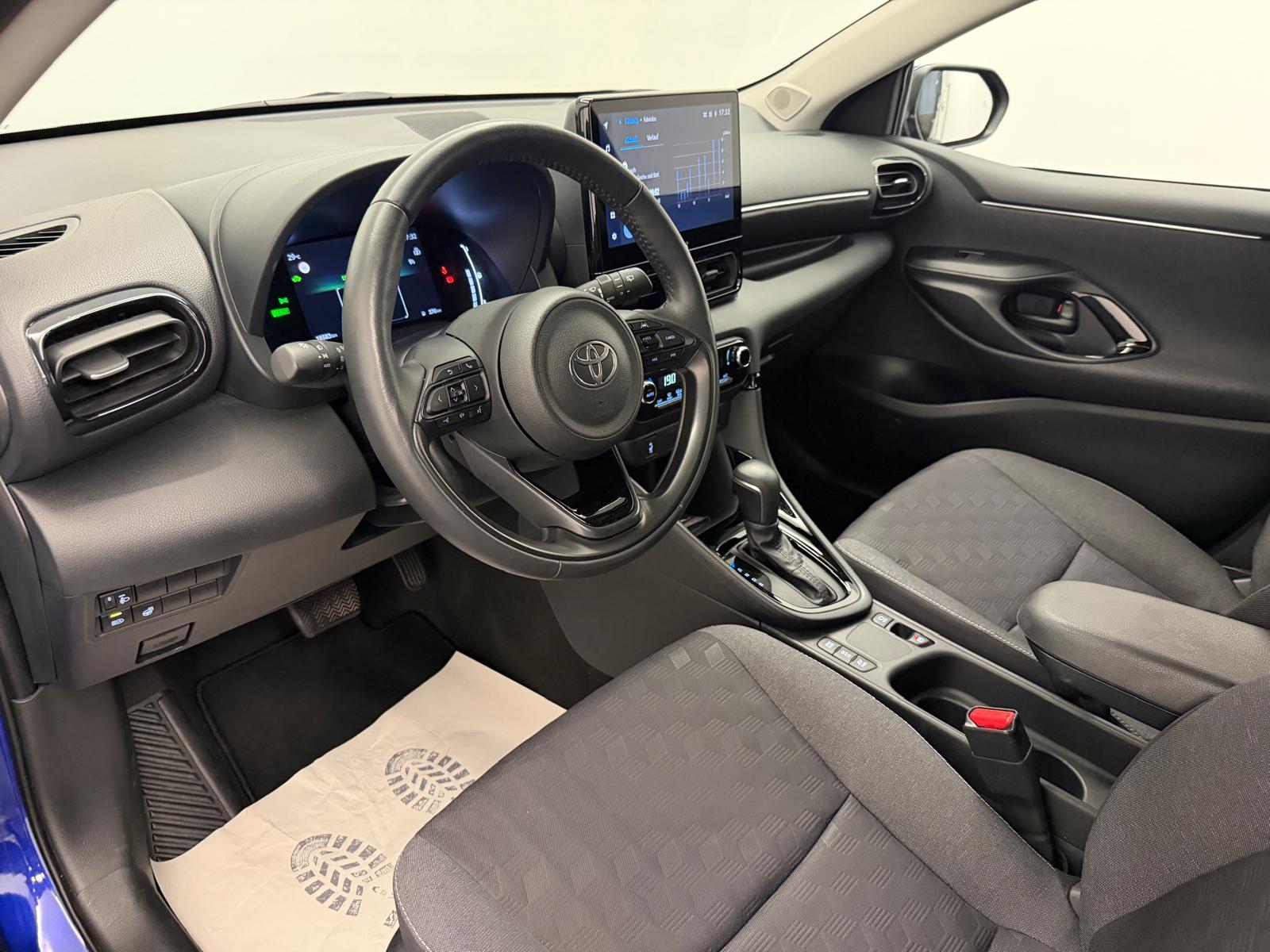 TOYOTA Yaris 1.5 VVT-i HSD Trend-image-9