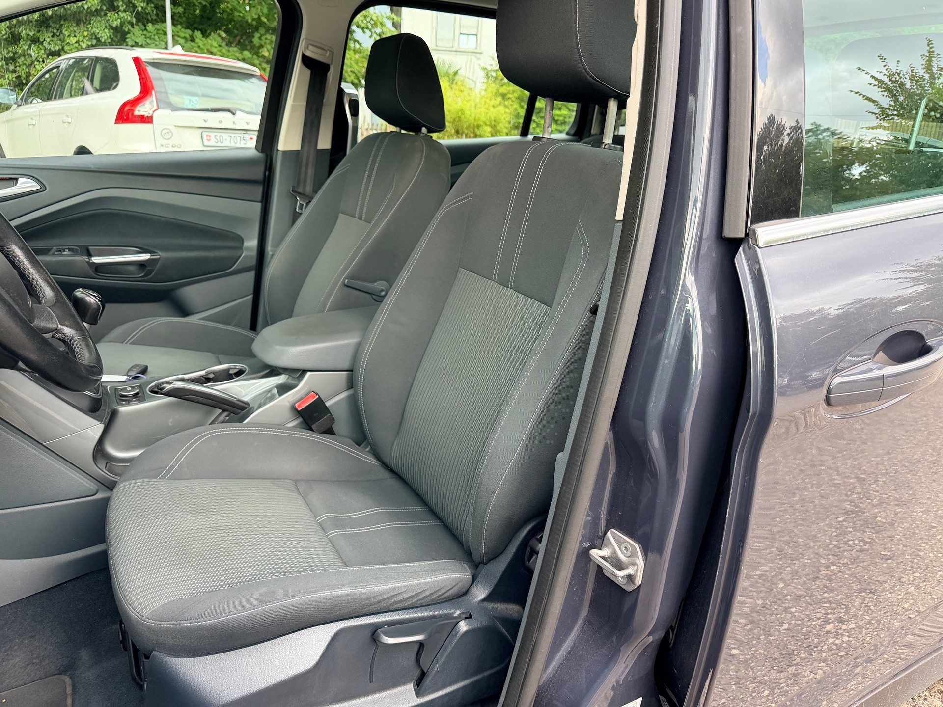 FORD Grand C-Max 1.6 SCTi Carving 7 Plätze-image-14