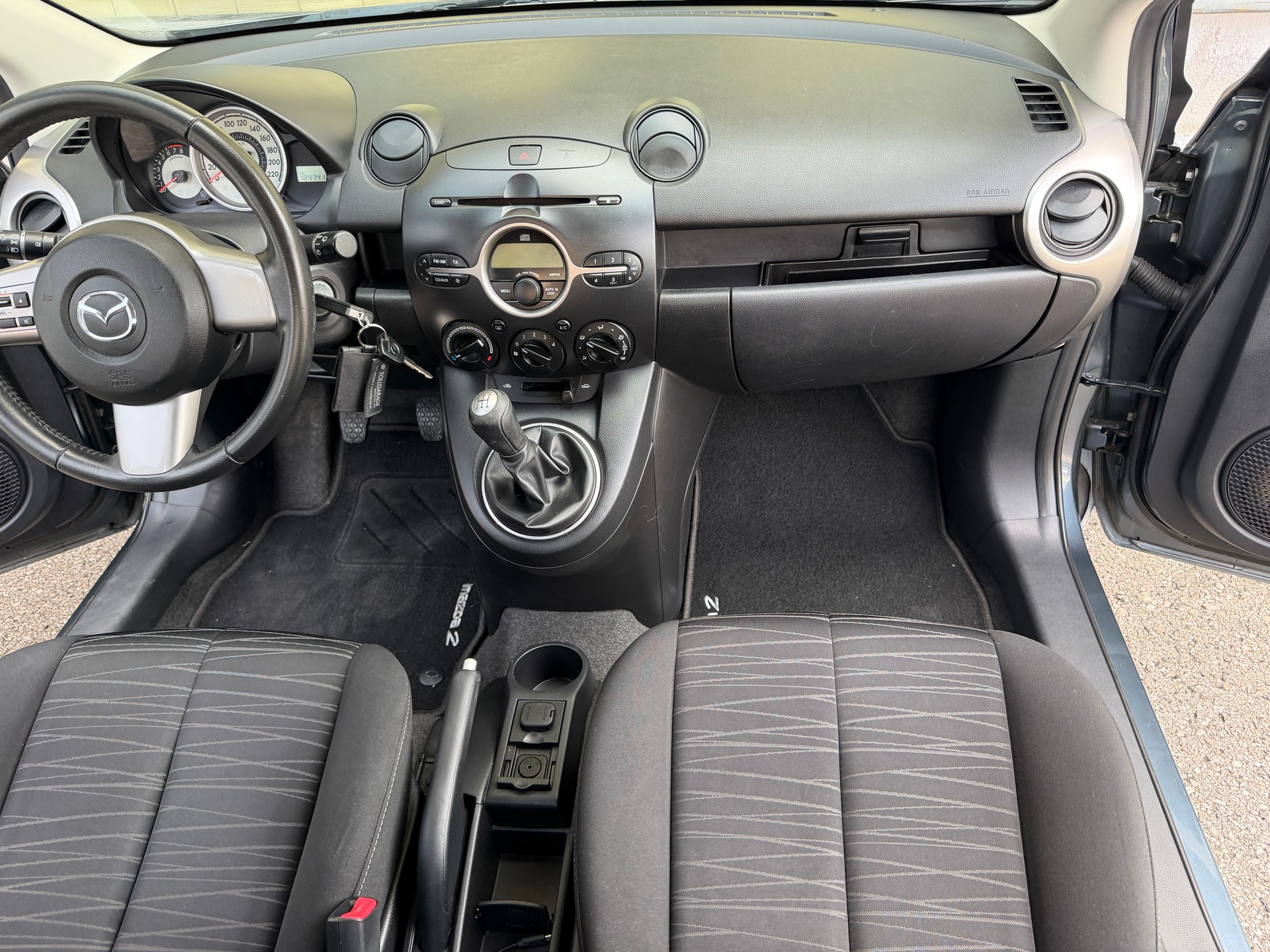 MAZDA 2 1.3i 16V Exclusive-image-10