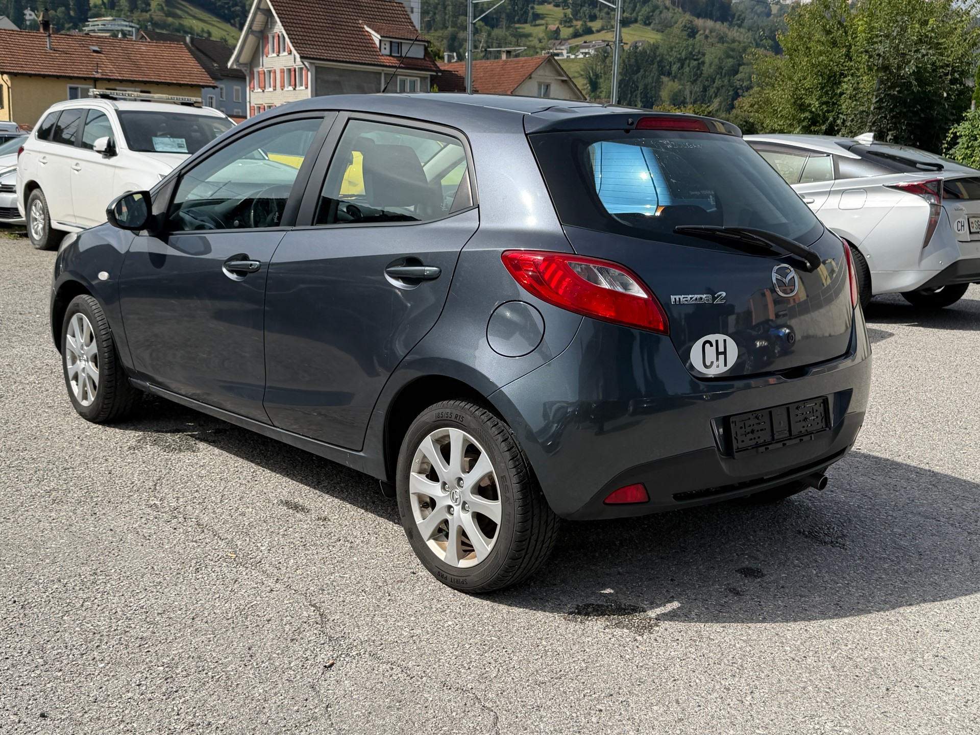 MAZDA 2 1.3i 16V Exclusive-image-12