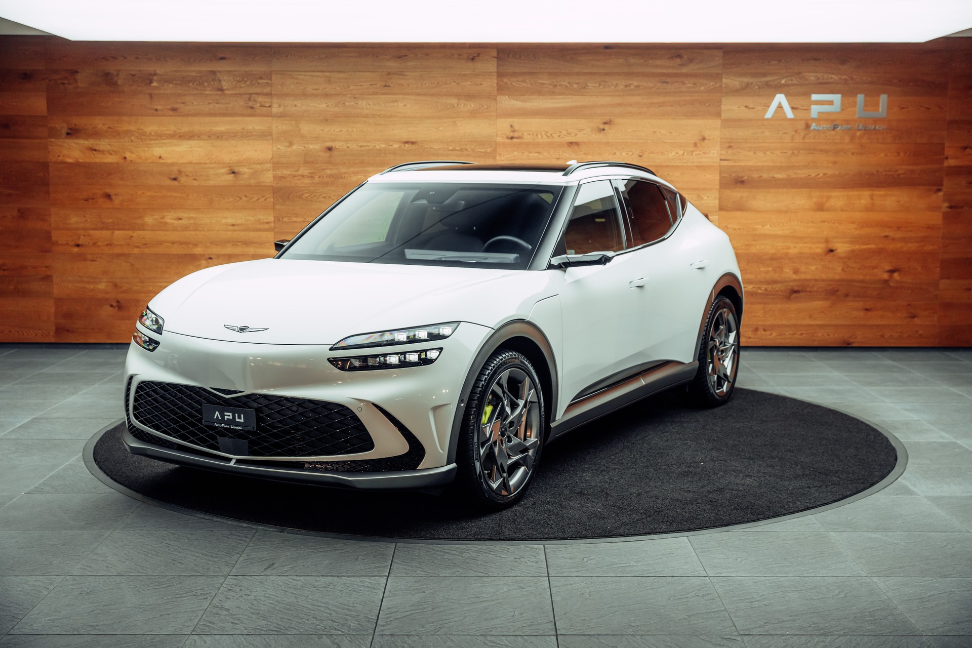 GENESIS GV60 77.4 kWh Sport Plus AWD-showroom-element-3