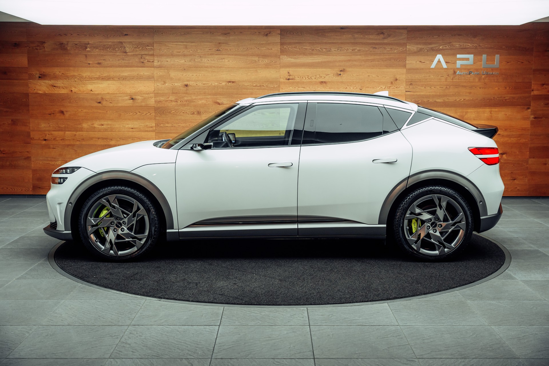 GENESIS GV60 77.4 kWh Sport Plus AWD-image-9
