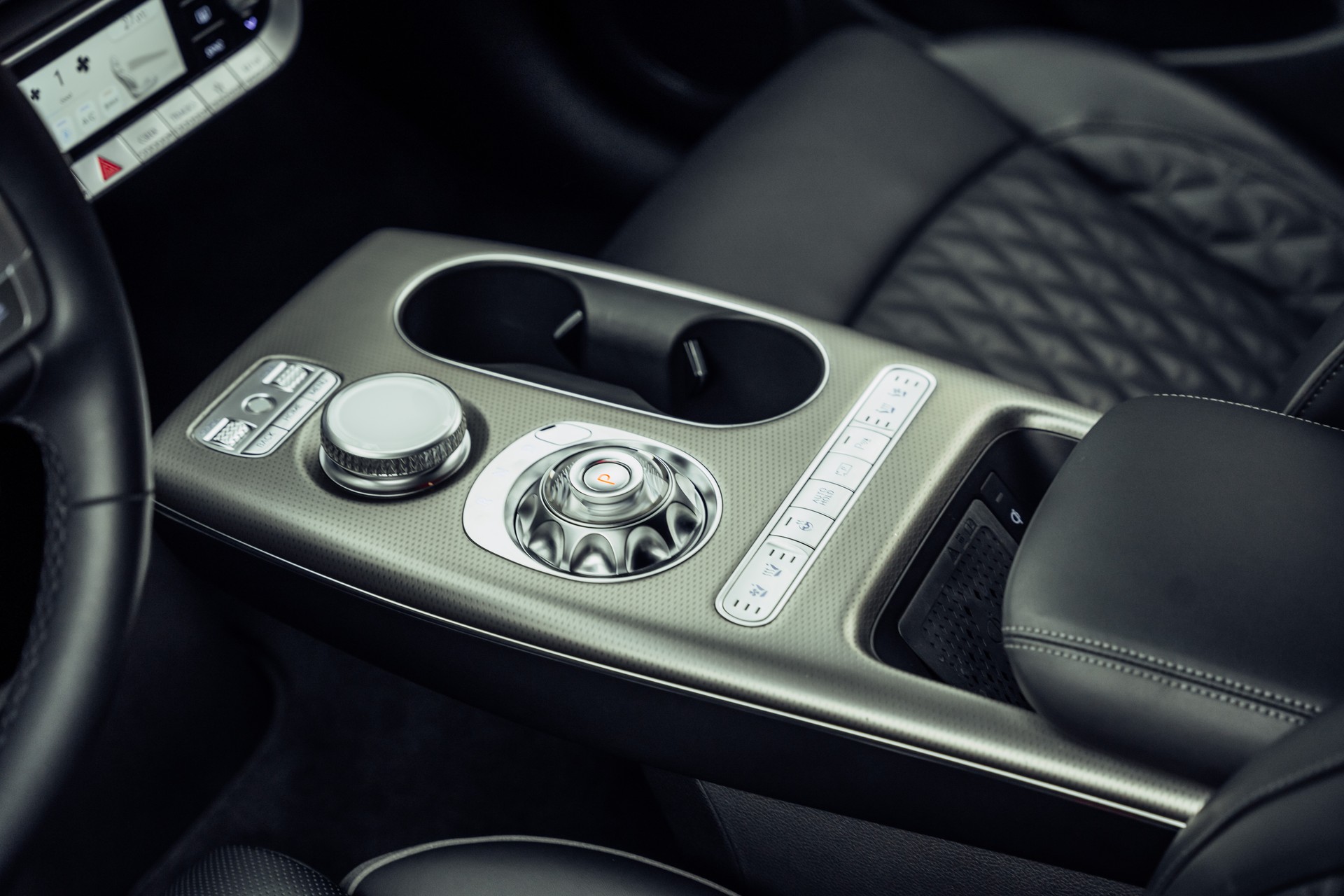 GENESIS GV60 77.4 kWh Sport Plus AWD-image-20
