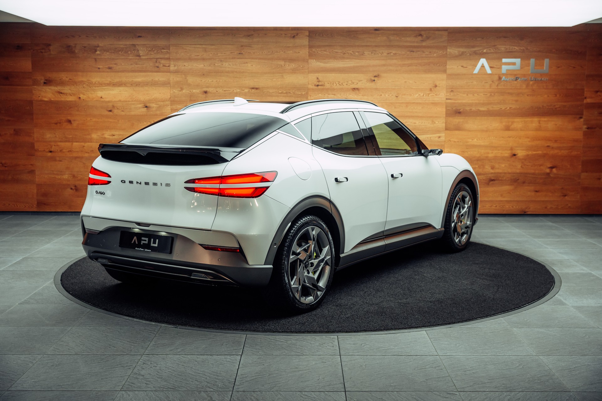 GENESIS GV60 77.4 kWh Sport Plus AWD-showroom-element-1