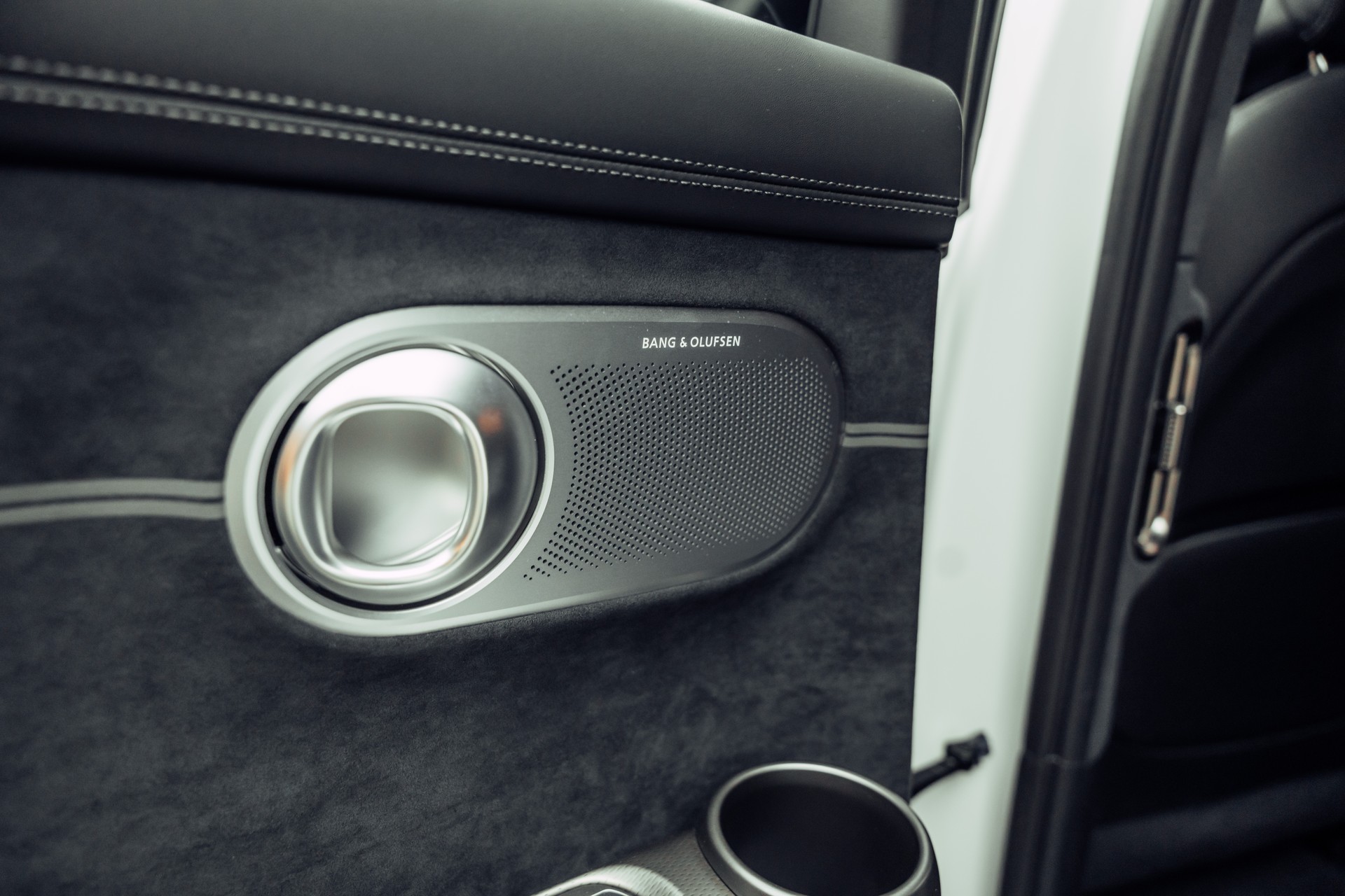 GENESIS GV60 77.4 kWh Sport Plus AWD-image-14