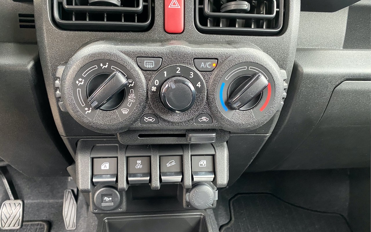 SUZUKI JIMNY 1.5 COMPACT+ 4x4 | 2 PLATZER | MANUEL | NAVIGATION-image-16