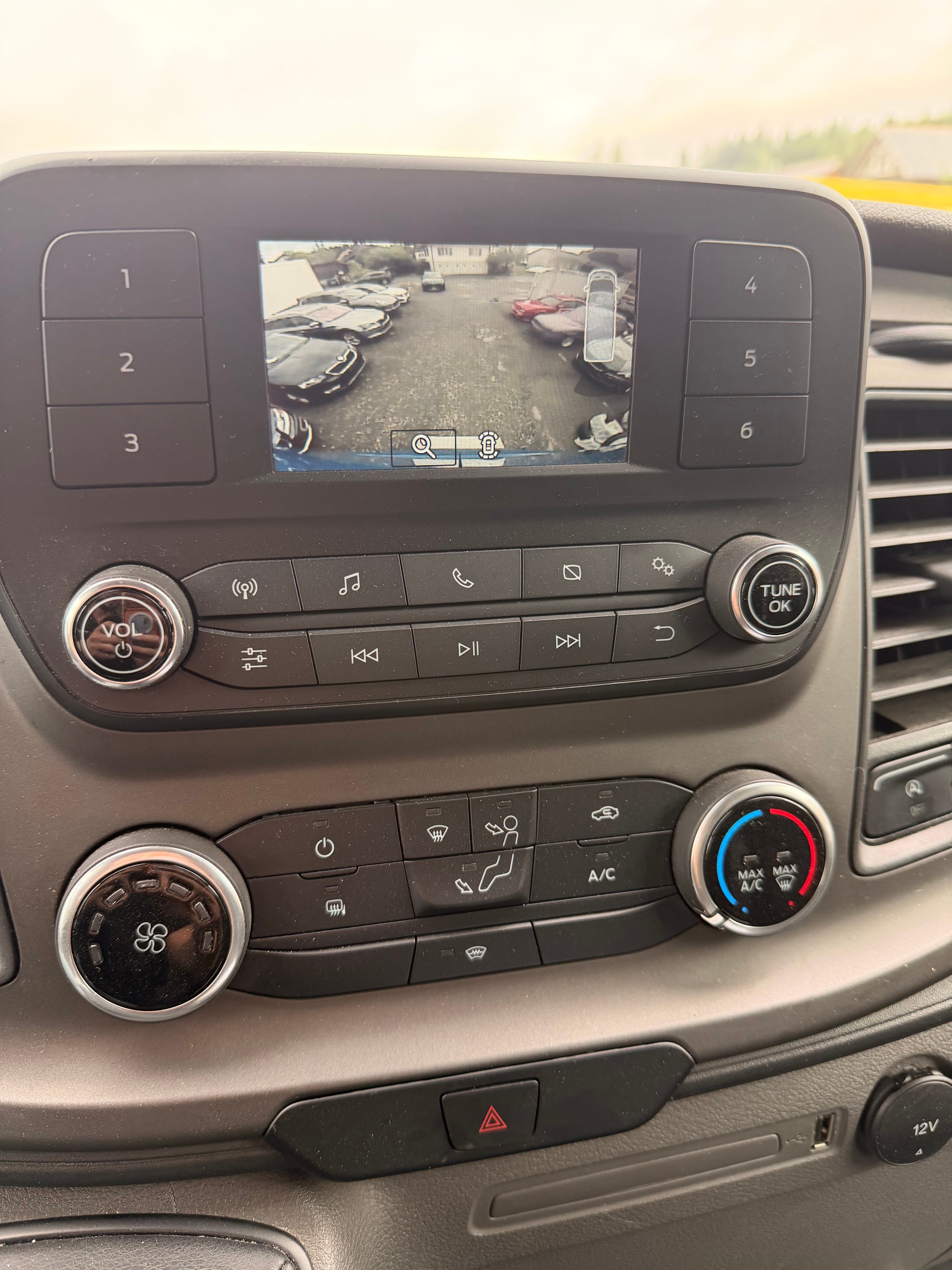 FORD Transit Van 350 L3 Trend 2.0 TDCi 130 HEV FWD-image-9