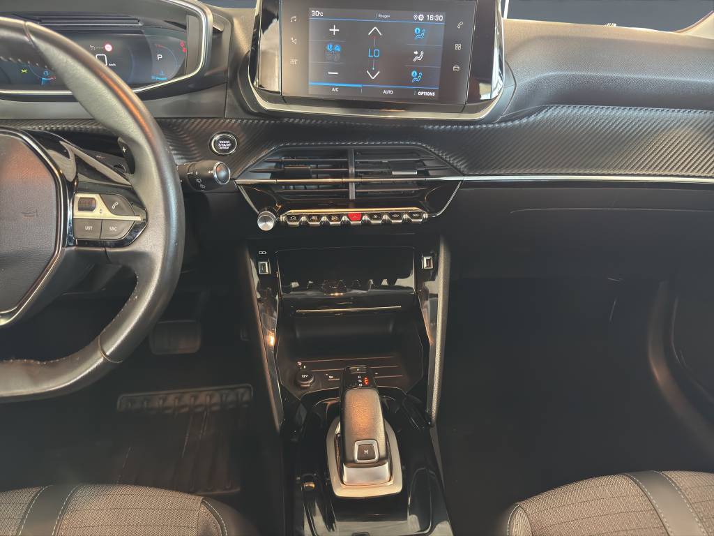 PEUGEOT 208 1.2 PureTech Allure Pack EAT8-image-6