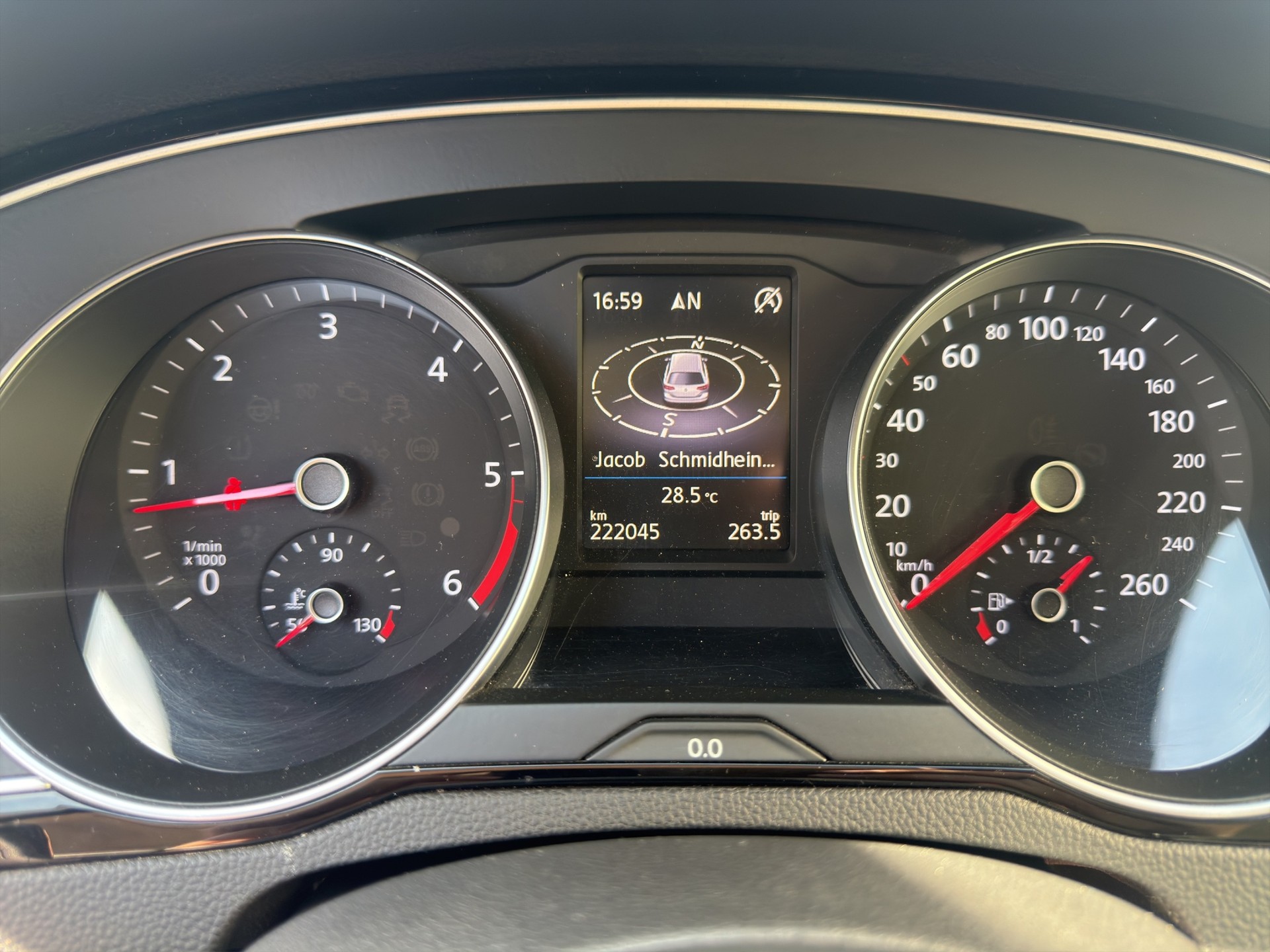 VW Passat 2.0 Tdi Bluemotion-image-8