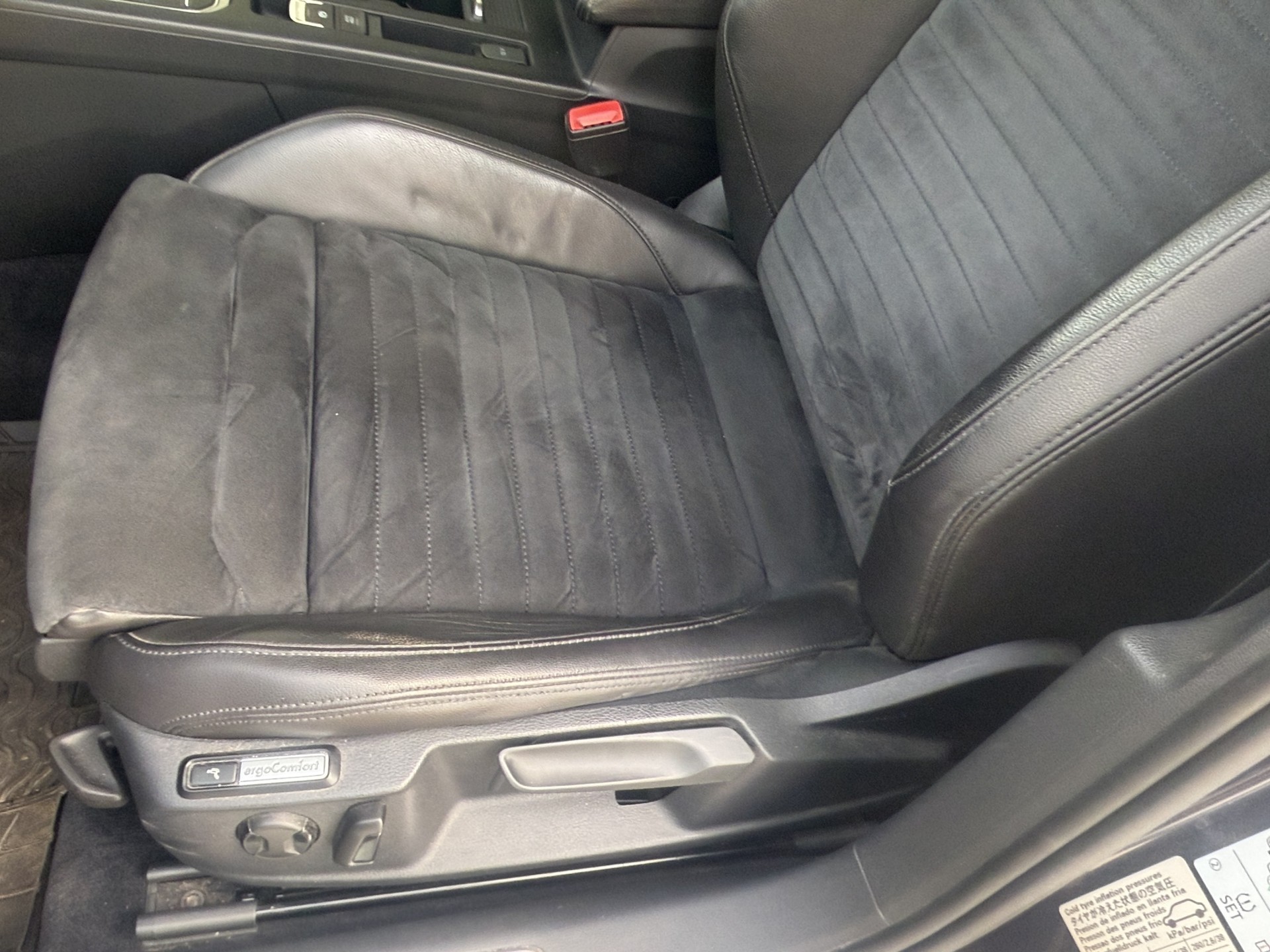 VW Passat 2.0 Tdi Bluemotion-image-13