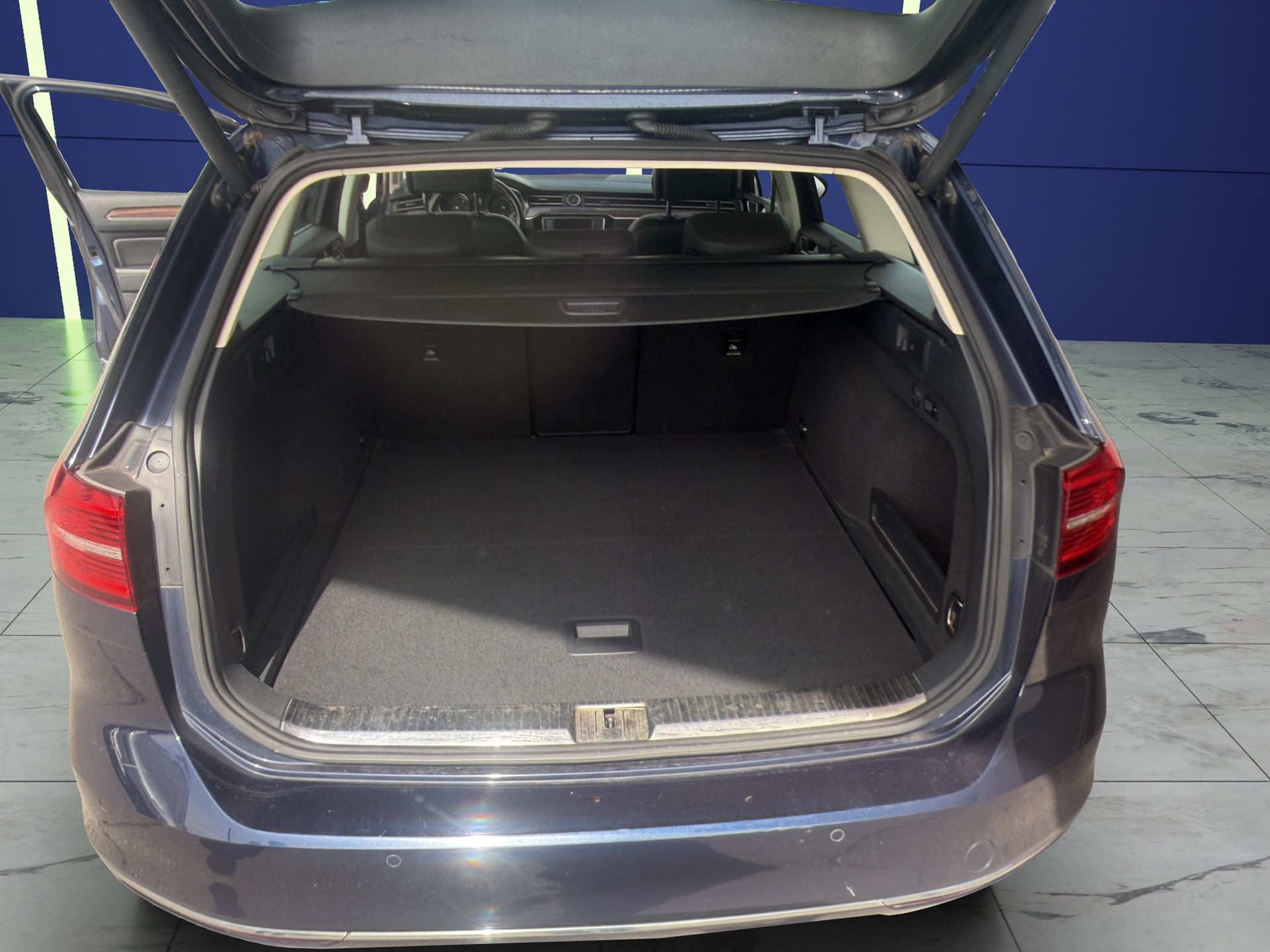 VW Passat 2.0 Tdi Bluemotion-image-10