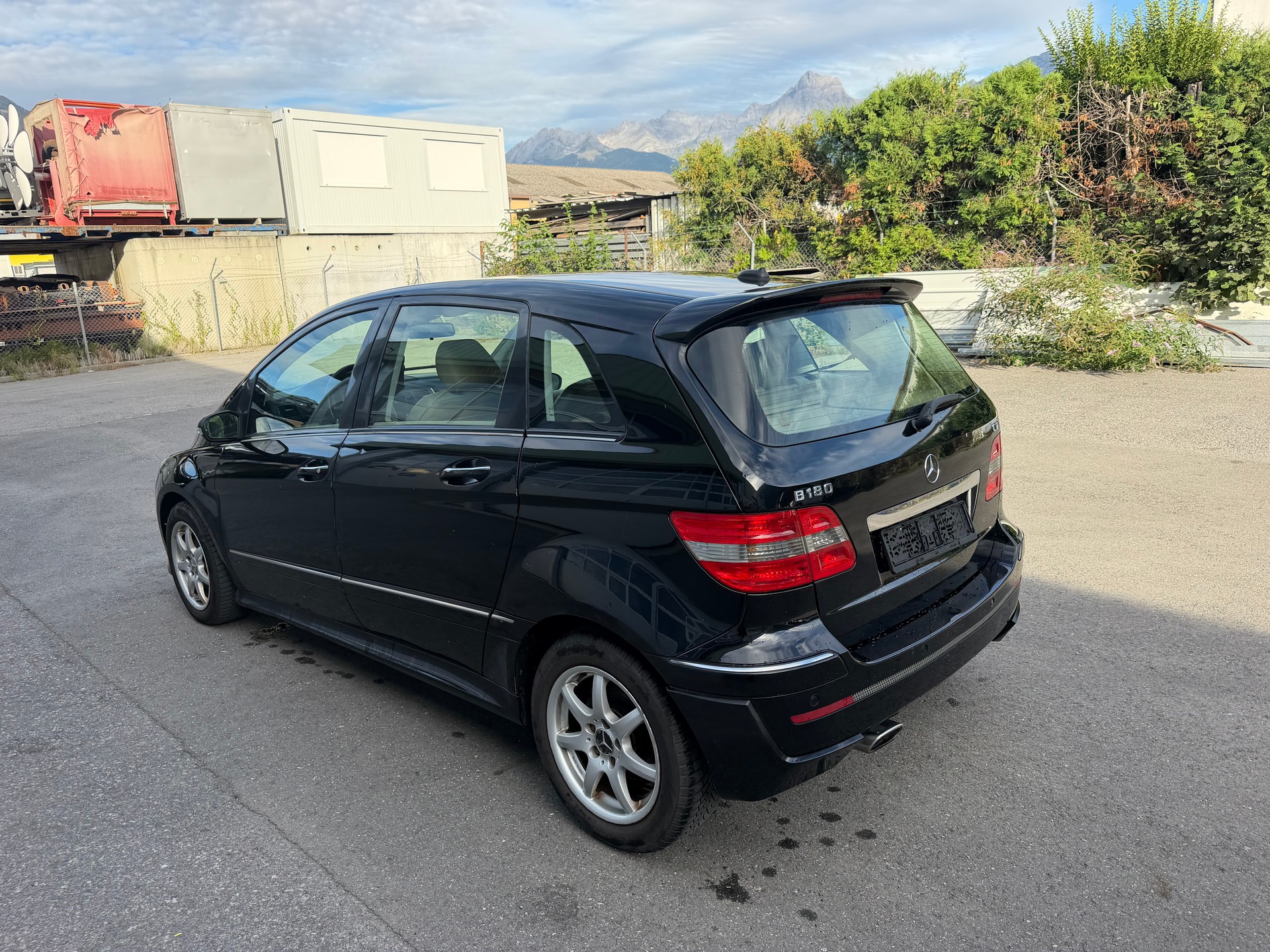 MERCEDES-BENZ B 180-image-5