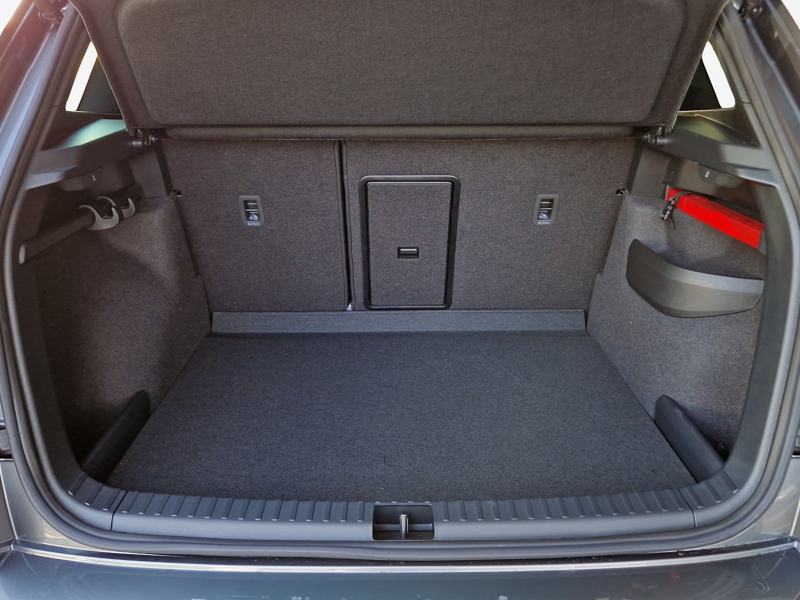 SKODA Karoq 2.0 TSI SportLine 4x4 DSG-image-12