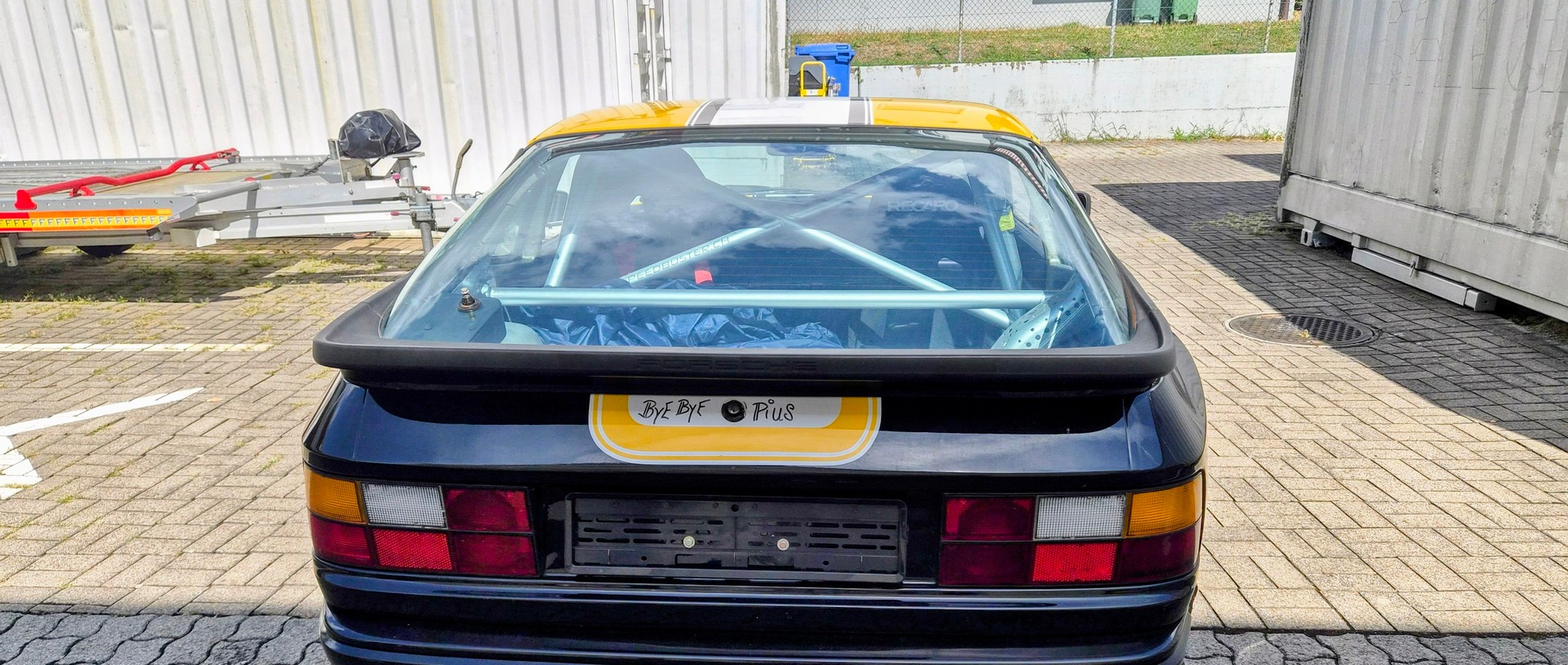 PORSCHE 944 Turbo-image-2