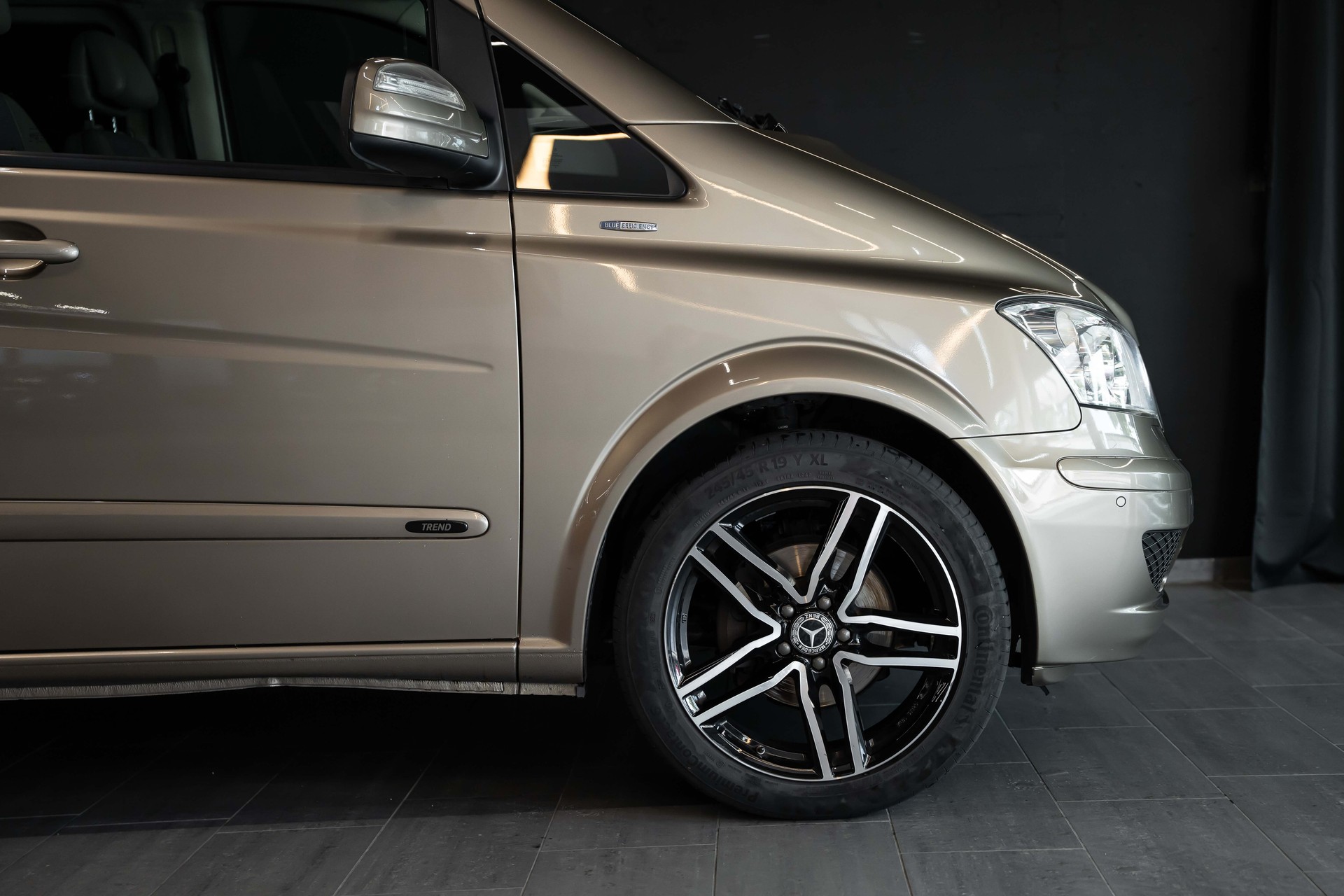 MERCEDES-BENZ Viano 2.2 CDI Blue Efficiency Ambiente EL A-image-3