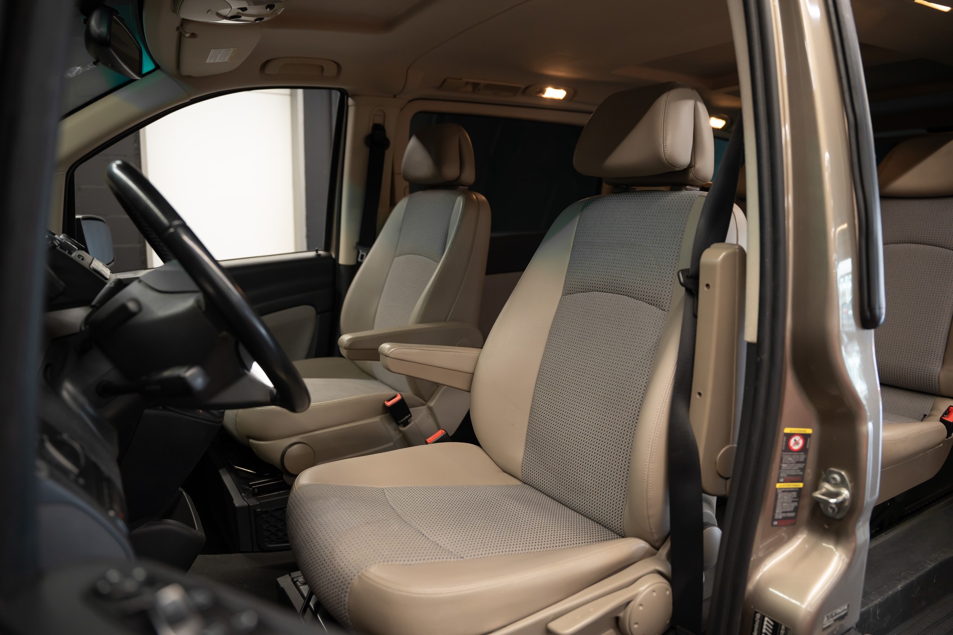 MERCEDES-BENZ Viano 2.2 CDI Blue Efficiency Ambiente EL A-image-10