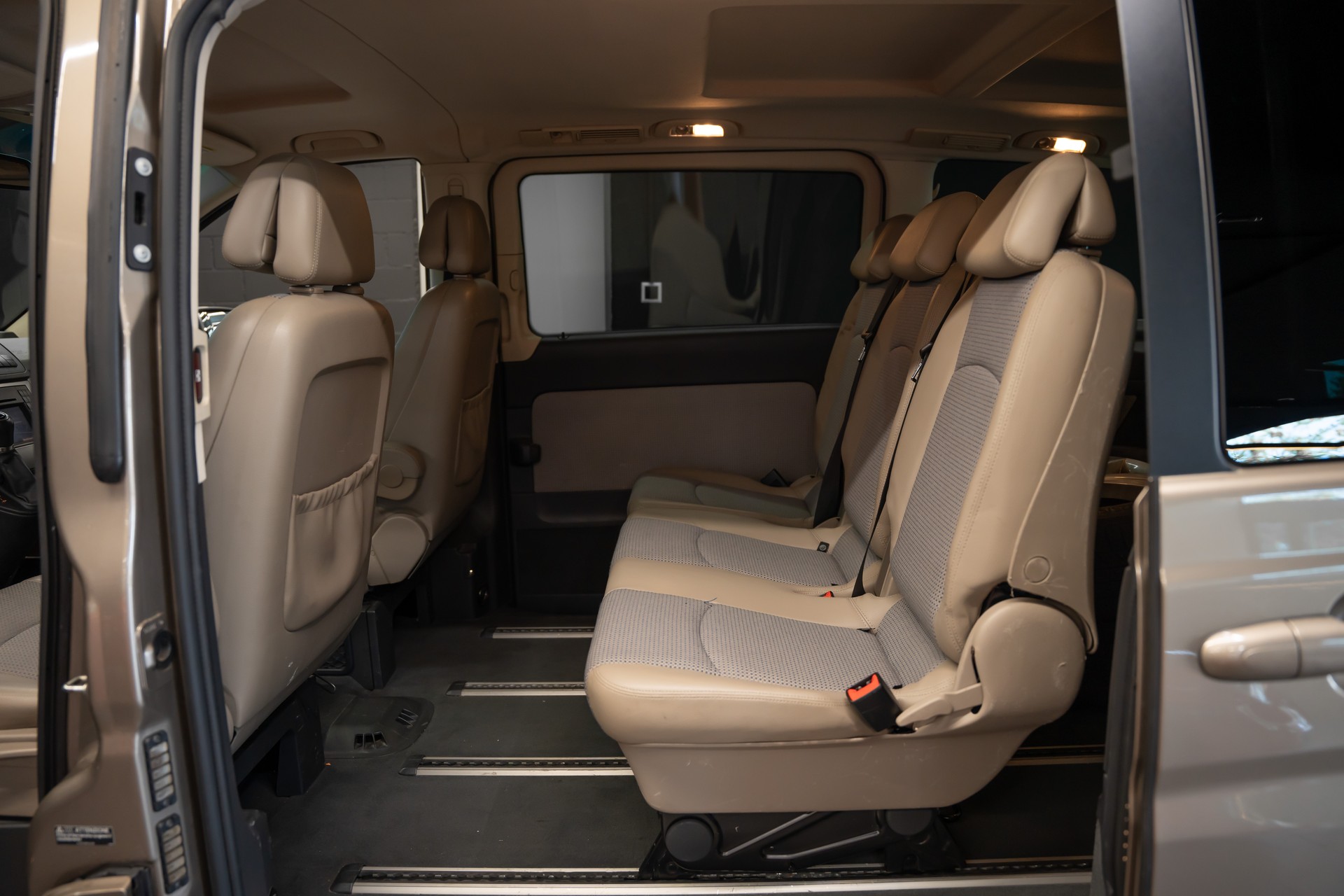 MERCEDES-BENZ Viano 2.2 CDI Blue Efficiency Ambiente EL A-image-12