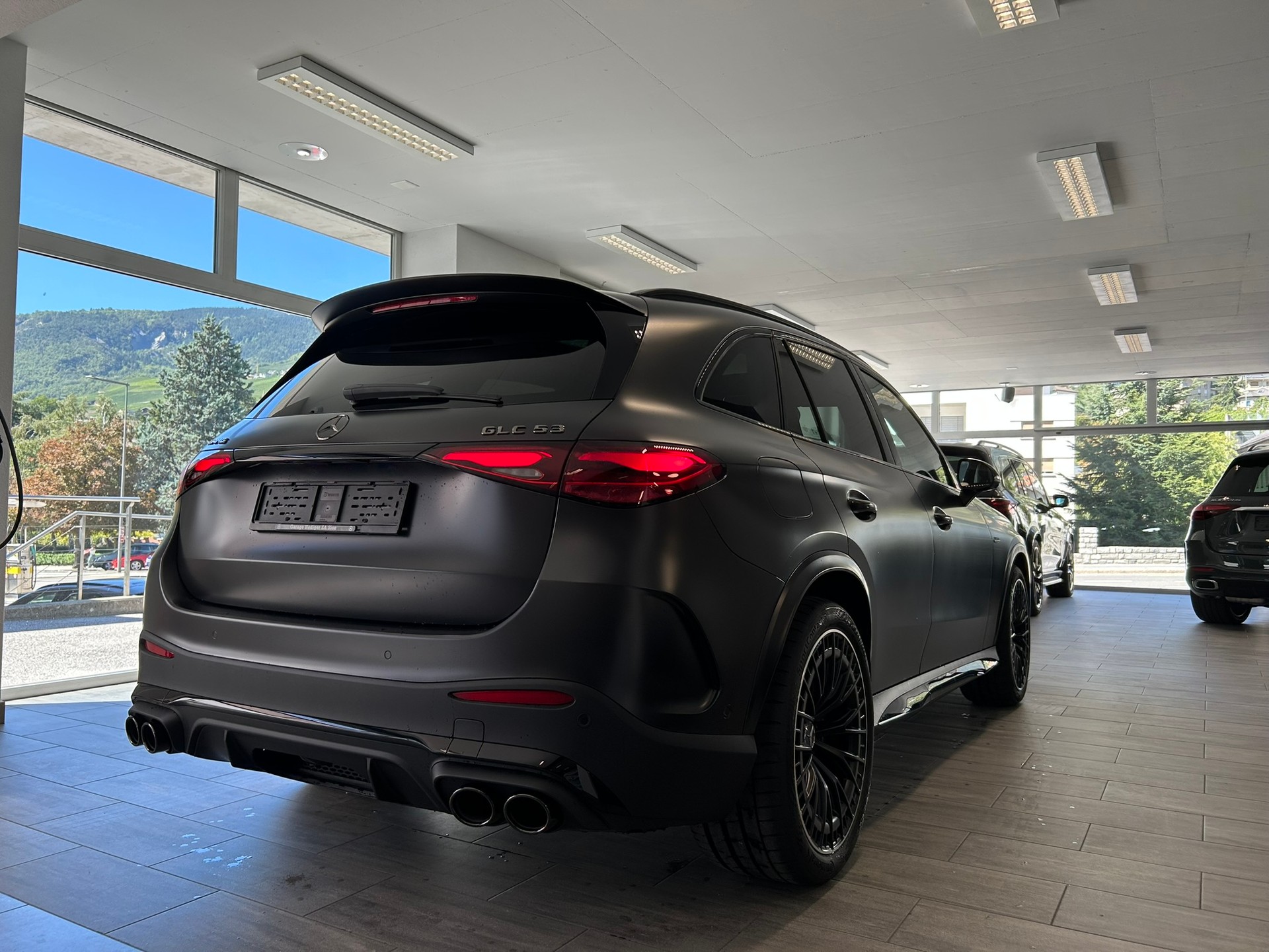 MERCEDES-BENZ GLC 53 AMG 4Matic+ 9G-Tronic-image-4