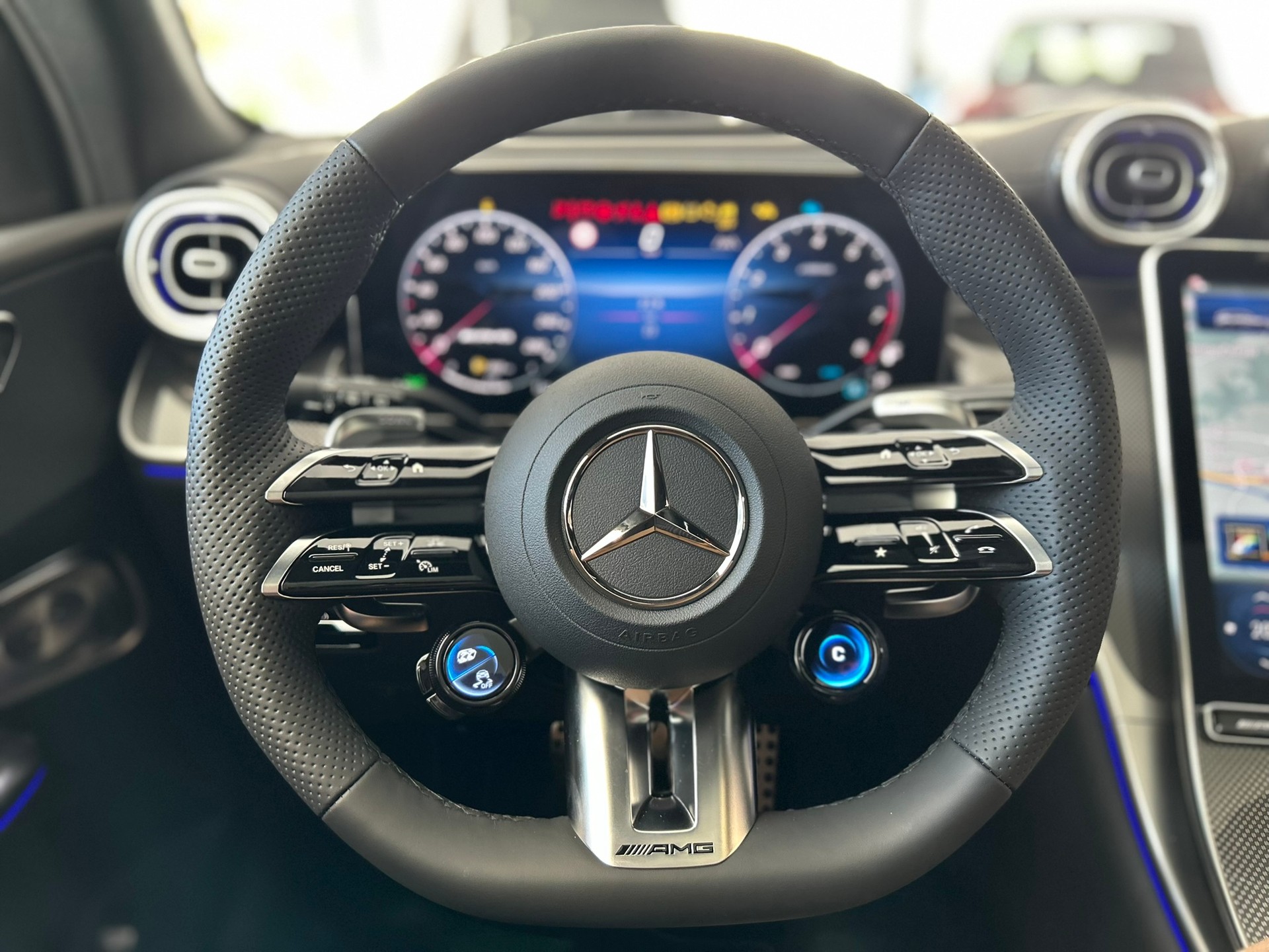 MERCEDES-BENZ GLC 53 AMG 4Matic+ 9G-Tronic-image-14