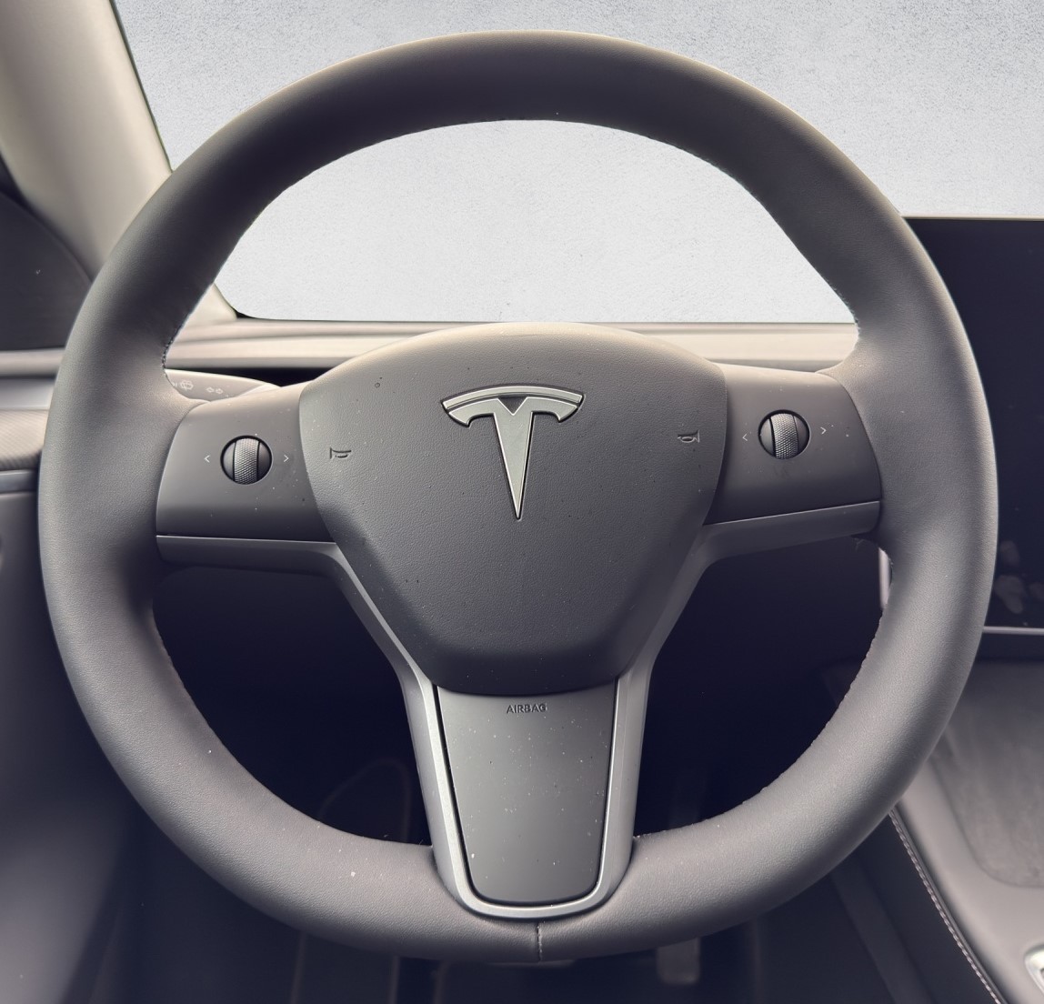 TESLA MODEL Y-image-9