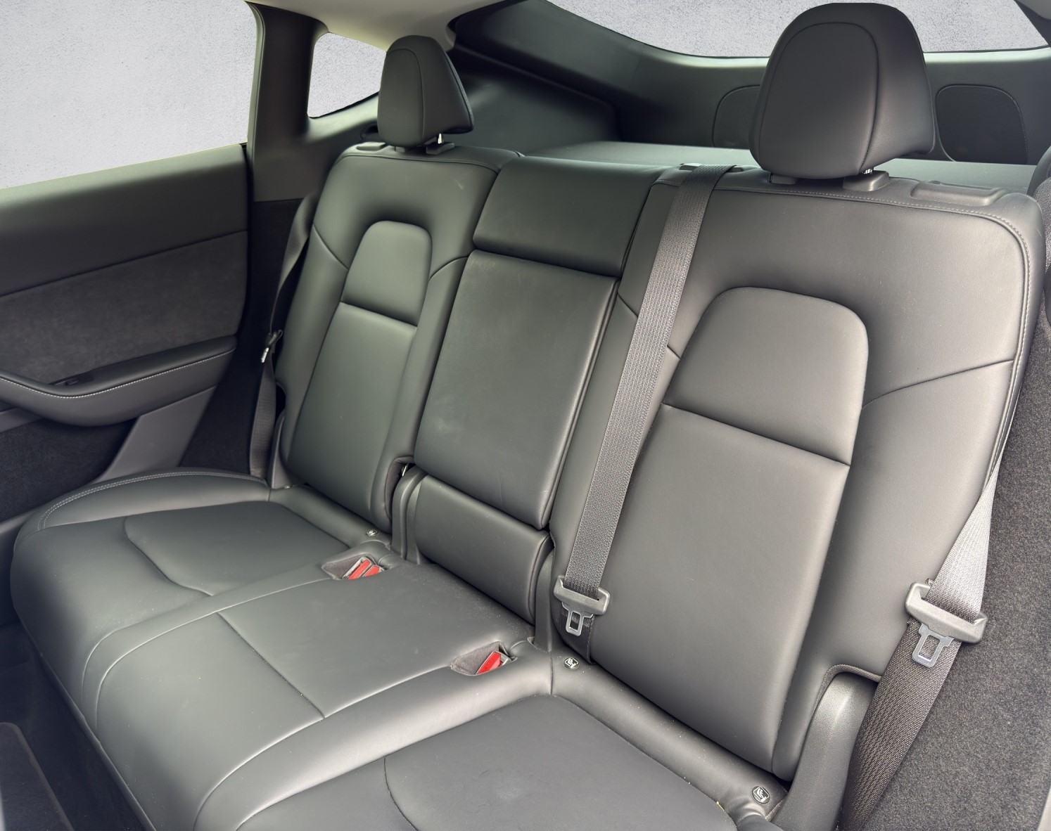 TESLA MODEL Y-image-15