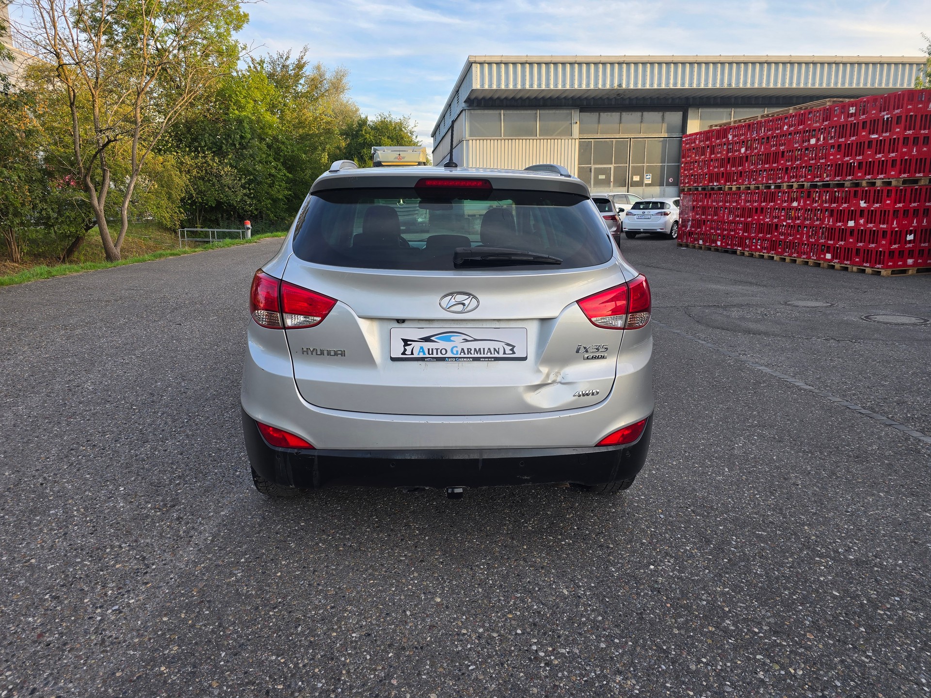 HYUNDAI iX 35 2.0 CRDi Premium 4WD Automatic-image-3