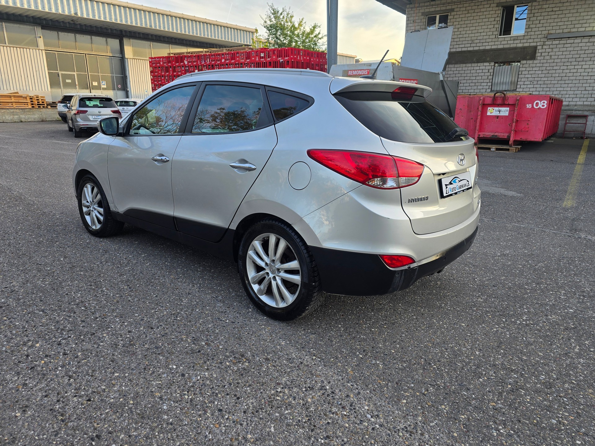 HYUNDAI iX 35 2.0 CRDi Premium 4WD Automatic-image-5
