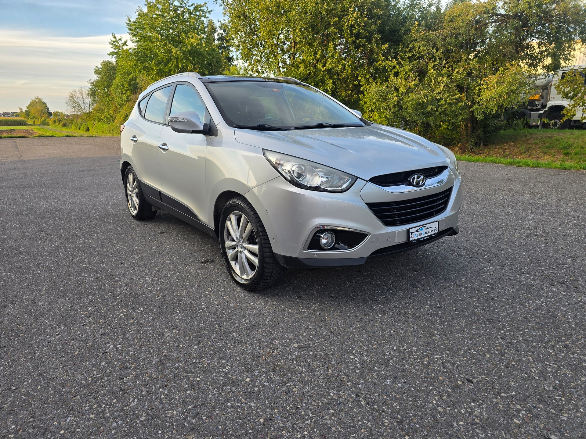 HYUNDAI iX 35 2.0 CRDi Premium 4WD Automatic-image-1
