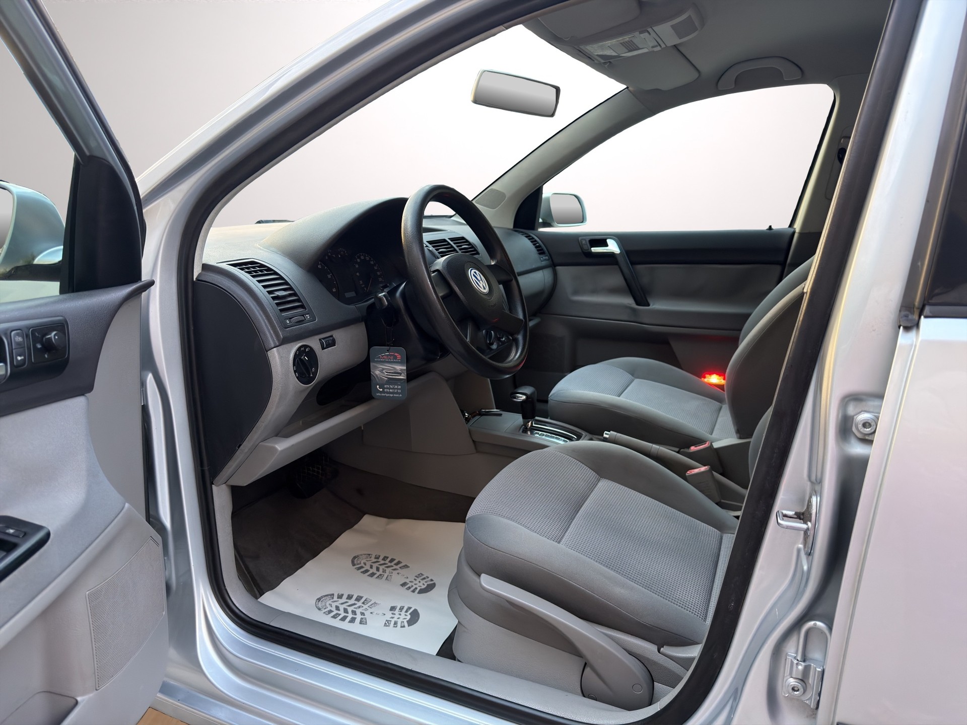 VW Polo 1.4 16V Highline-image-8