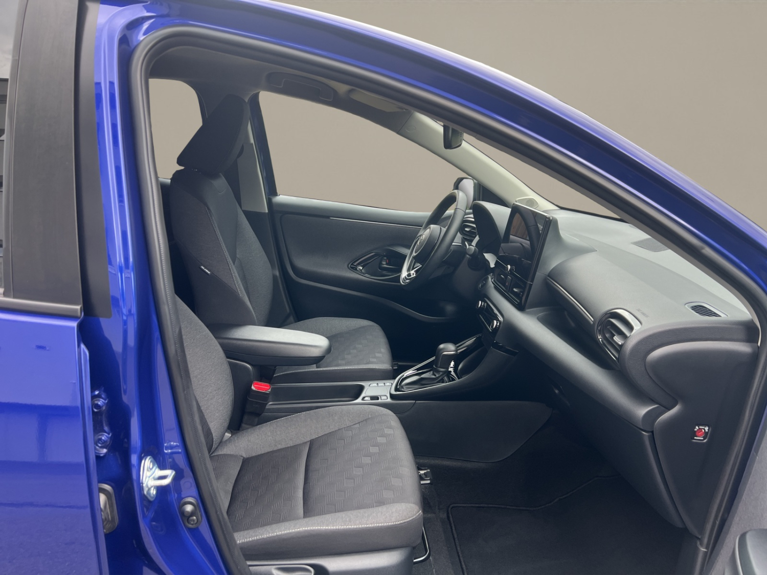 TOYOTA Yaris 1.5 VVT-i HSD Trend-image-9