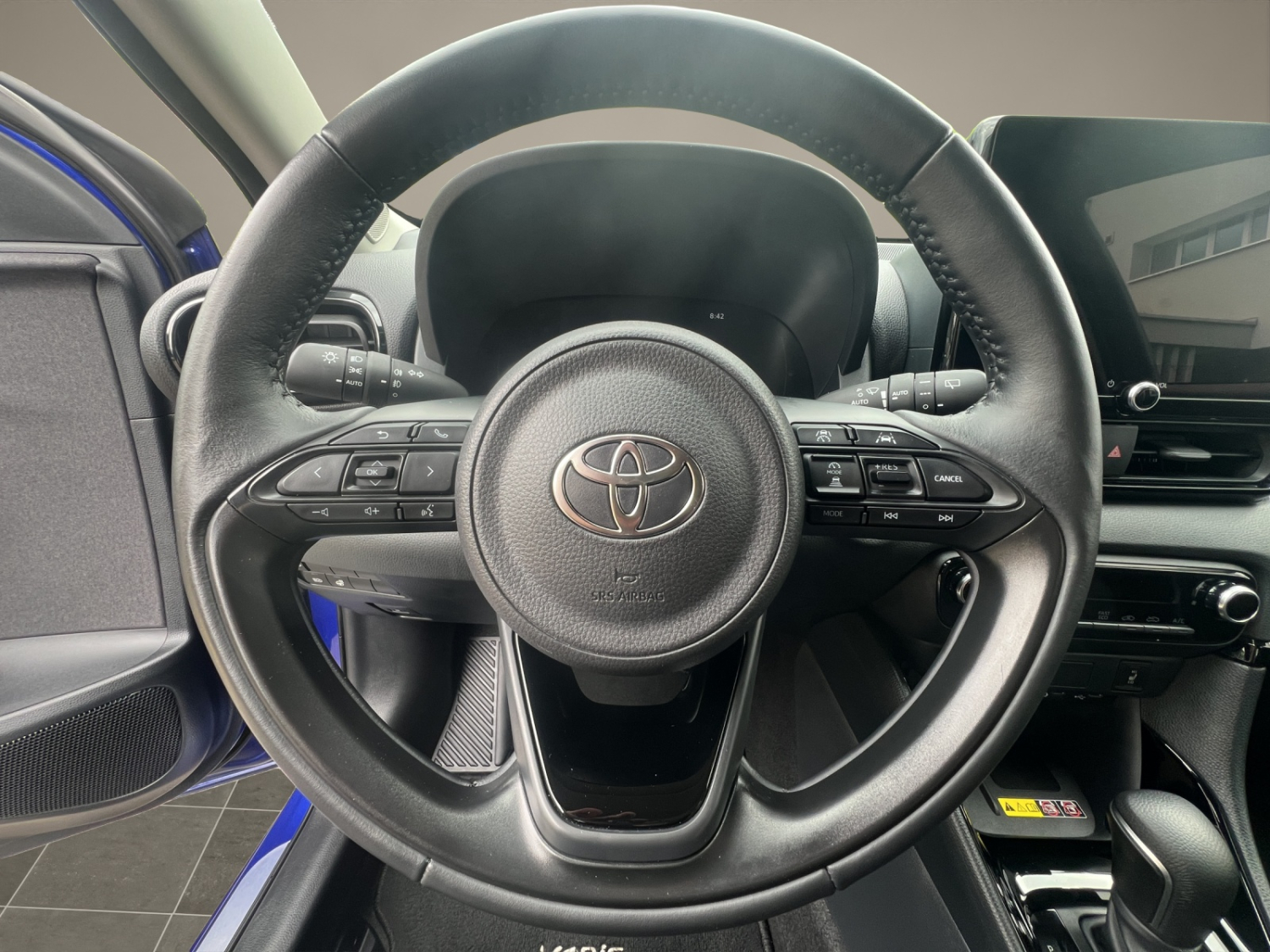 TOYOTA Yaris 1.5 VVT-i HSD Trend-image-11