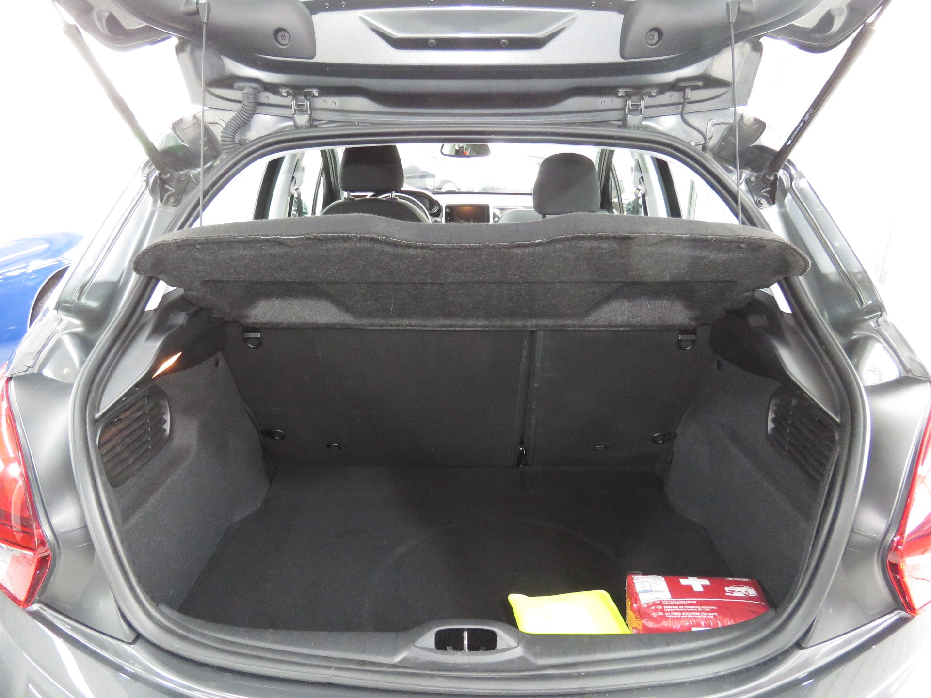 PEUGEOT 208 1.2 PureTech Allure-image-10