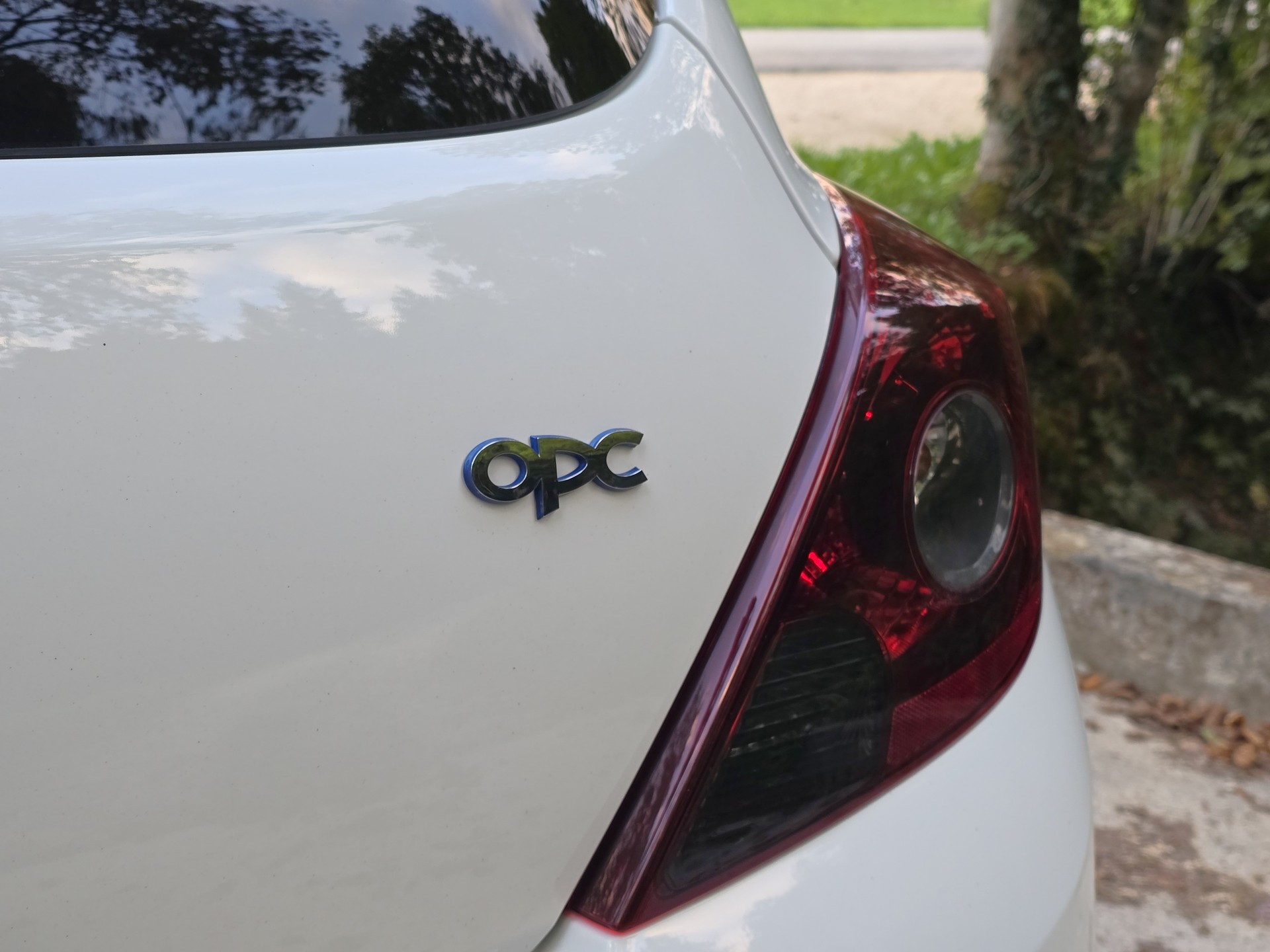 OPEL Corsa 1.6 Turbo OPC-image-13