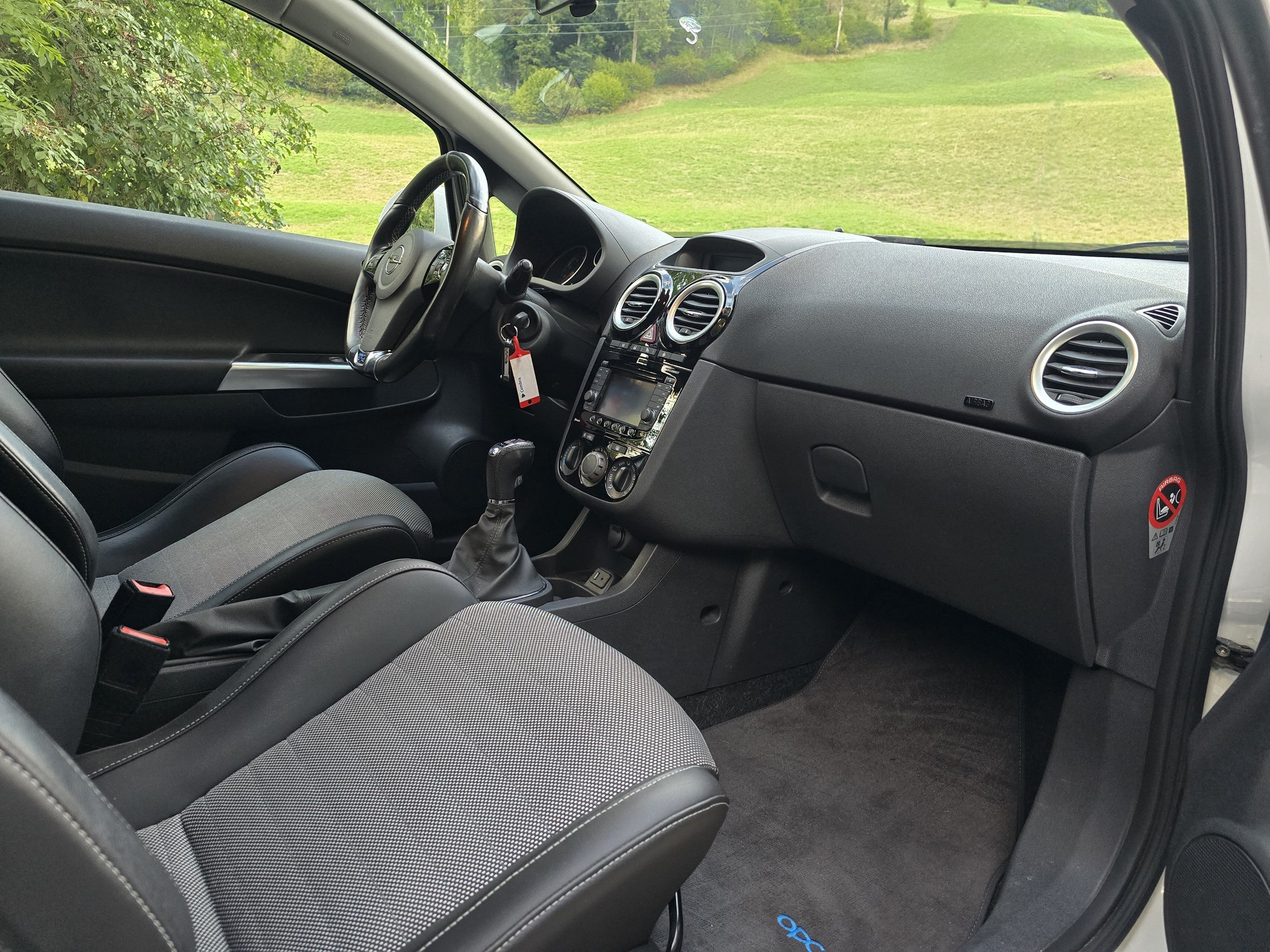 OPEL Corsa 1.6 Turbo OPC-image-7
