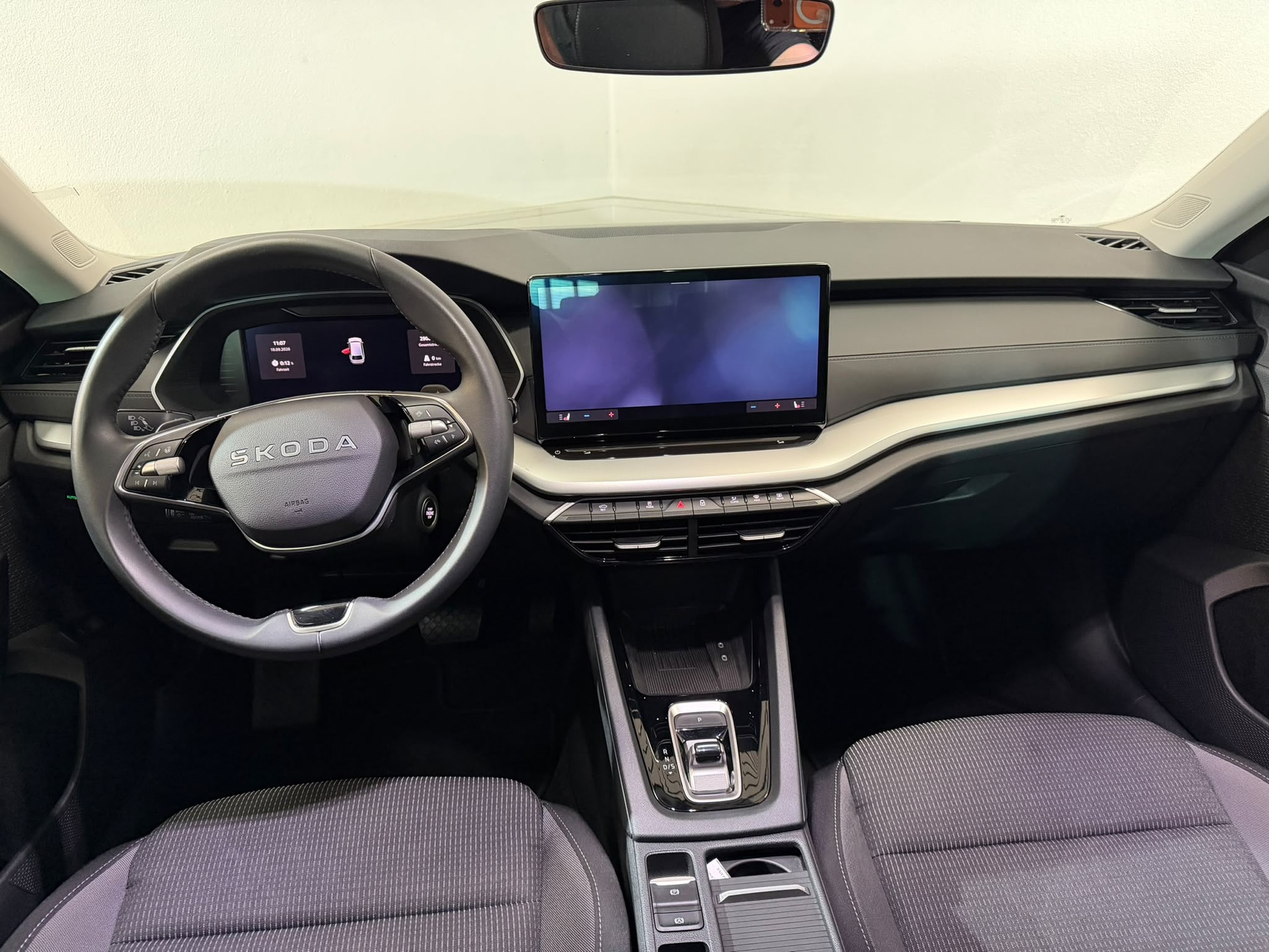 SKODA Octavia Combi 1.5 TSI mHEV DSG Selection-image-10