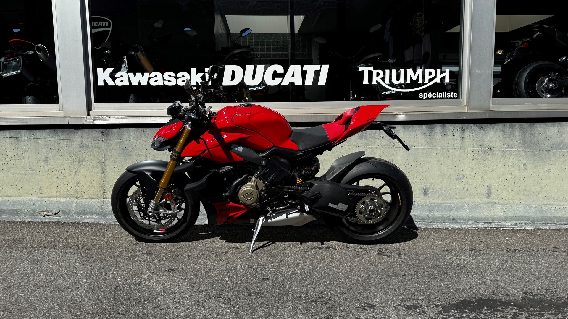 DUCATI Streetfighter V4 S-showroom-element-1