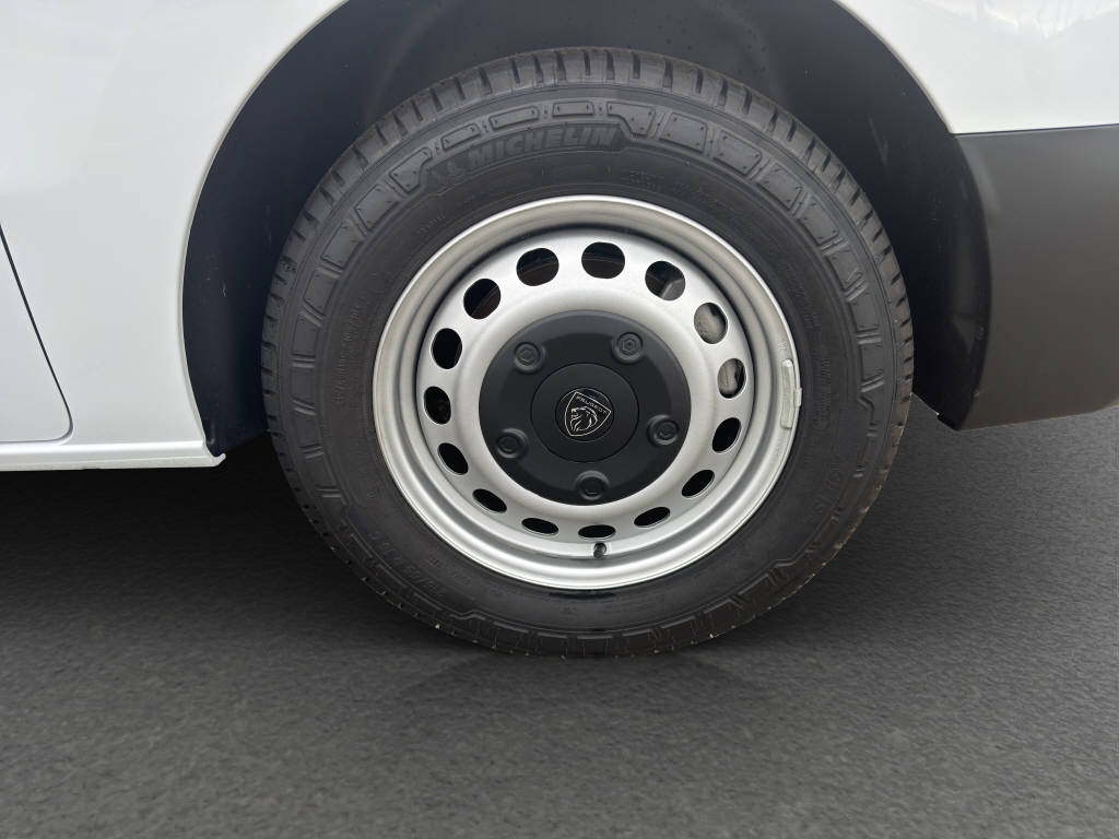 PEUGEOT Expert Kaw. Std 2.0 BHDI 145 PS MT6-image-13