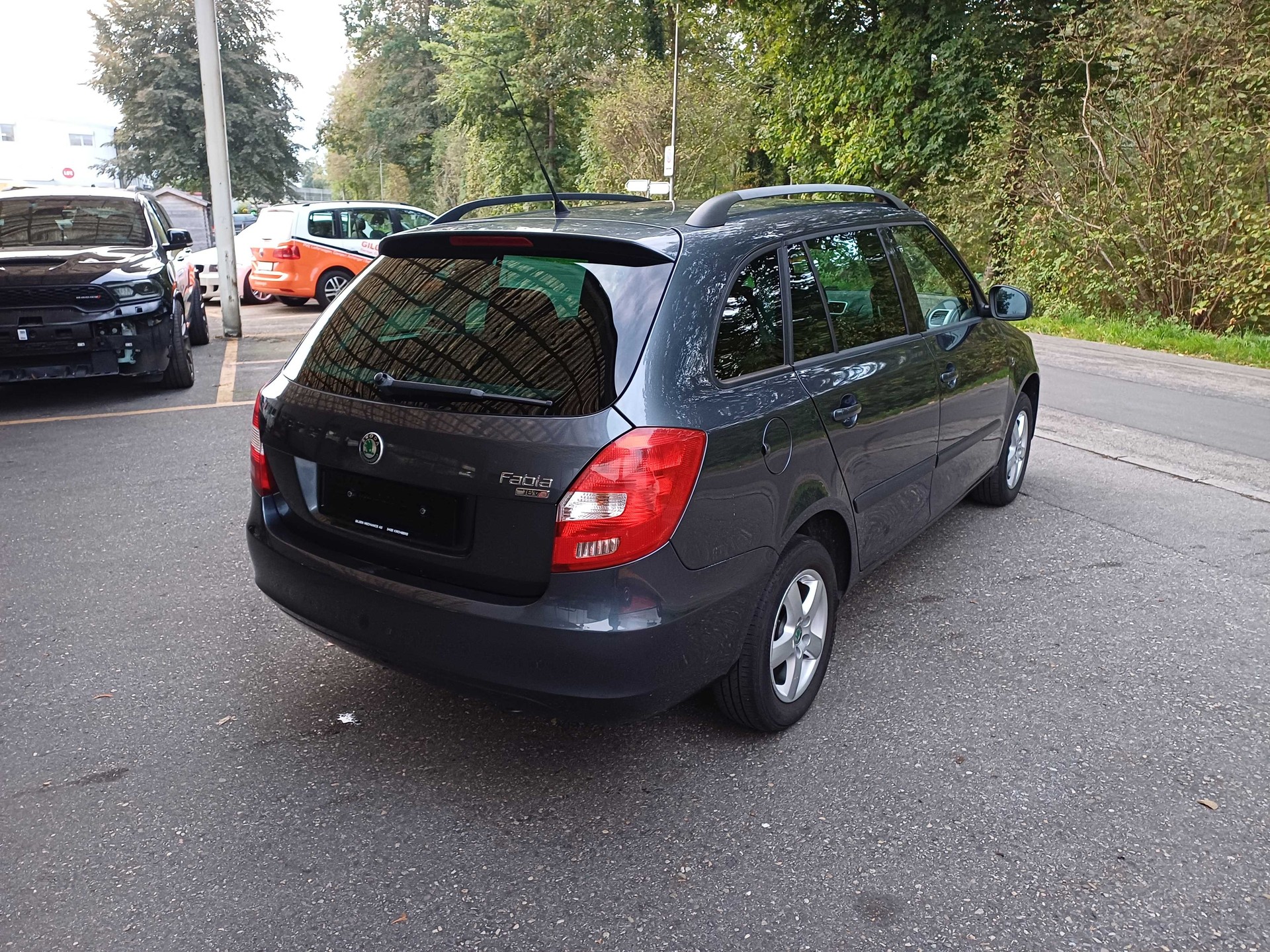 SKODA Fabia 1.6 Ambiente-image-2