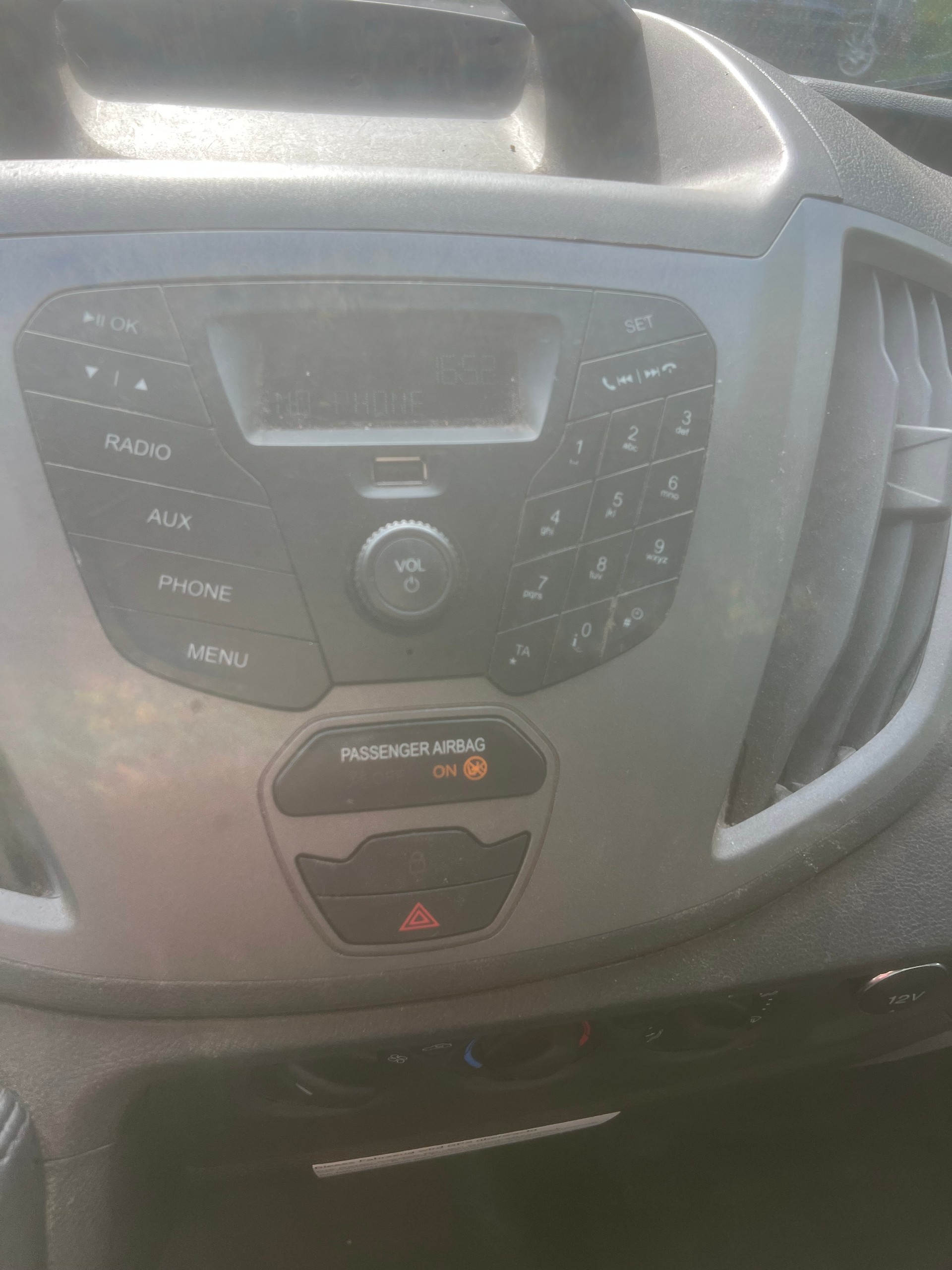 FORD Transit 350 L3H1 Ambiente 4WD-image-2
