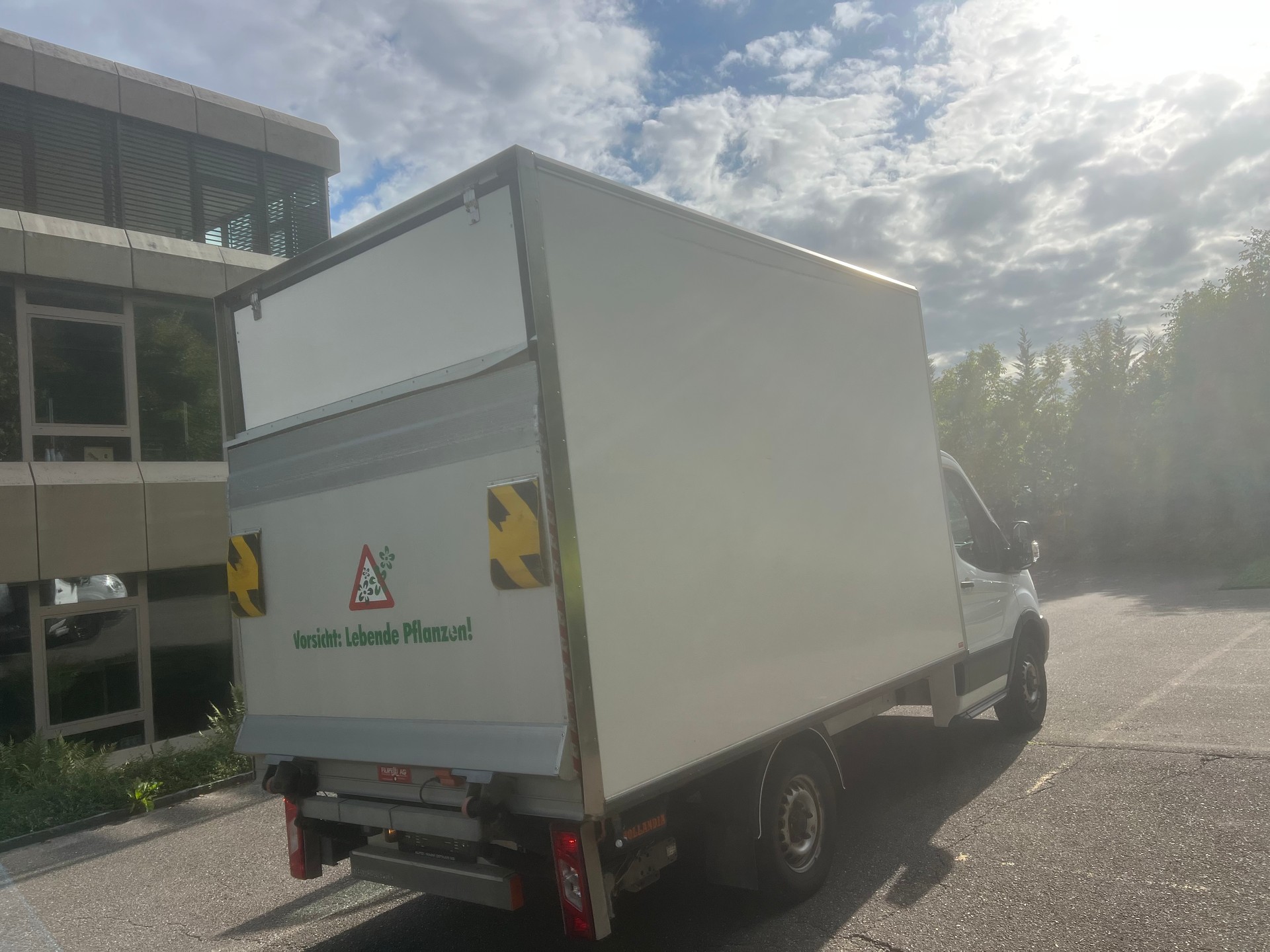 FORD Transit 350 L3H1 Ambiente 4WD-image-10