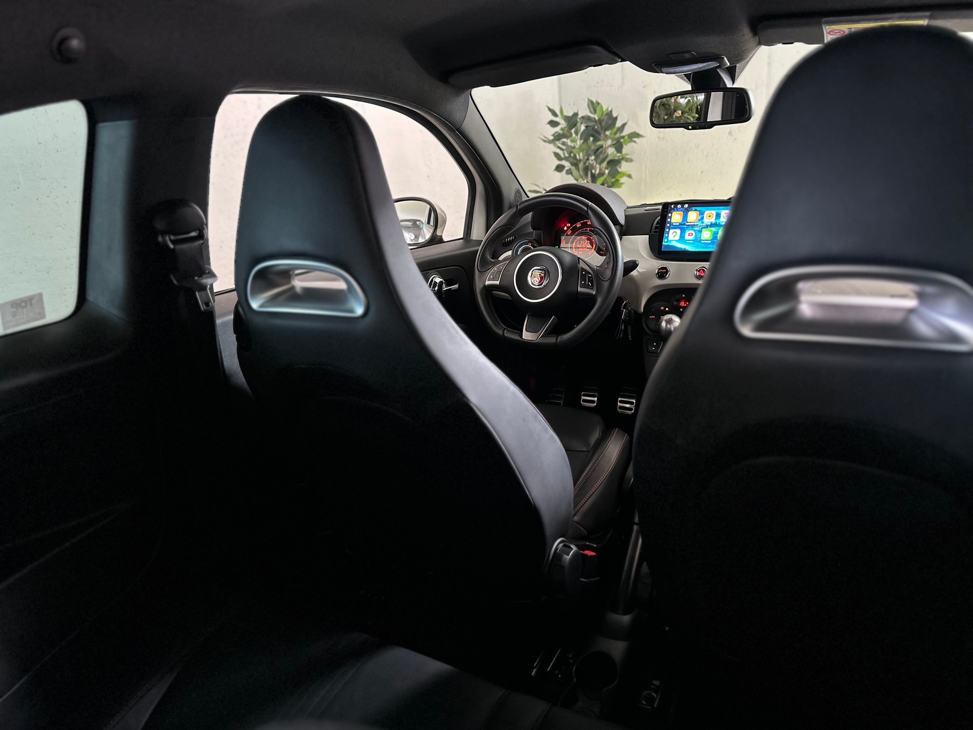 FIAT 500 1.4 16V Turbo Abarth 695 SS-image-14