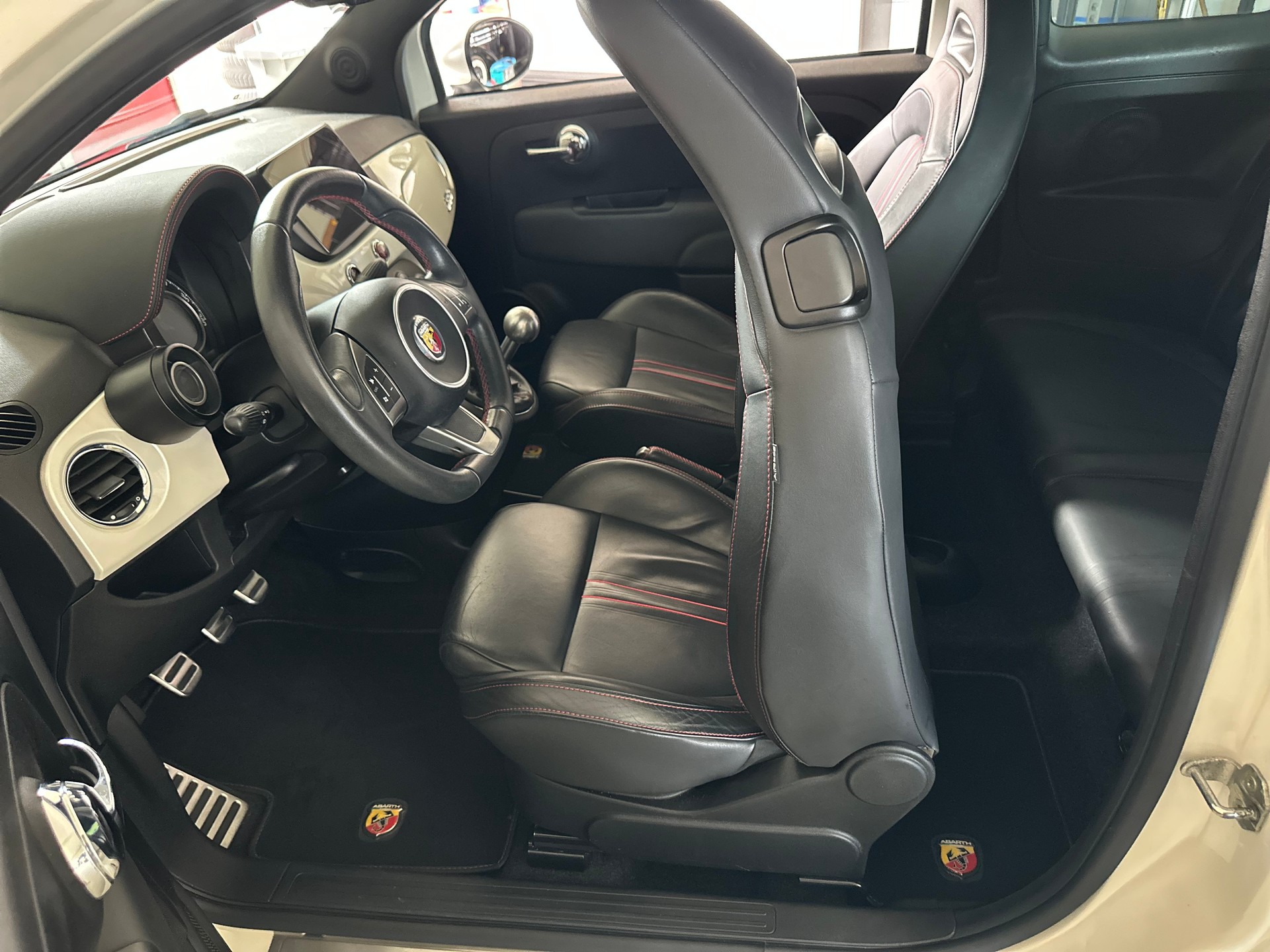 FIAT 500 1.4 16V Turbo Abarth 695 SS-image-20
