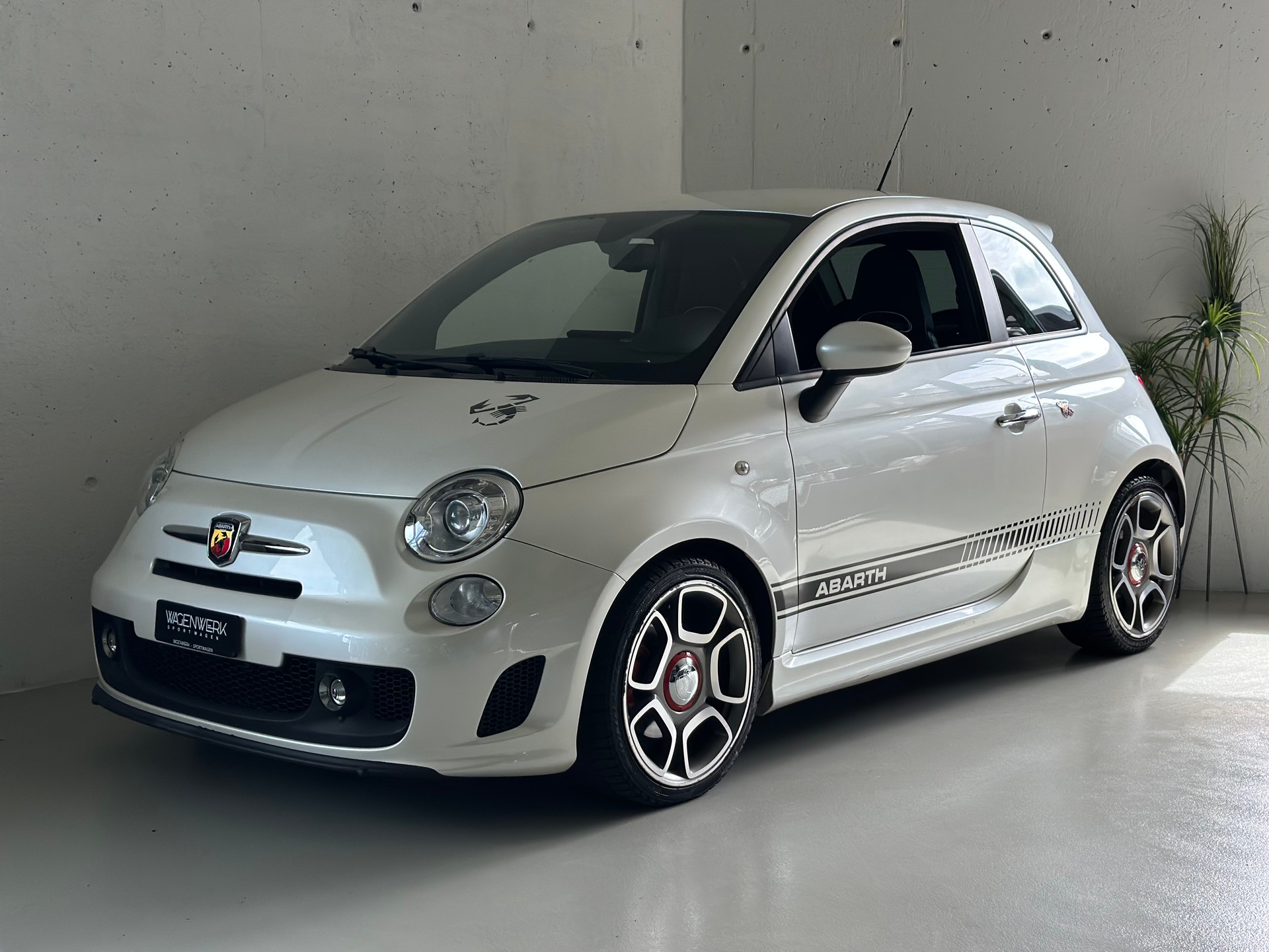 FIAT 500 1.4 16V Turbo Abarth 695 SS-image-0