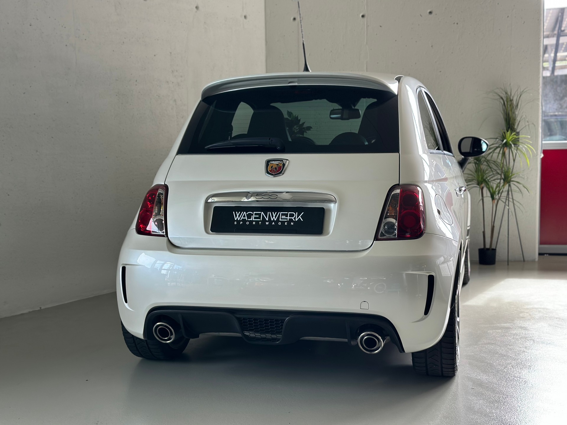 FIAT 500 1.4 16V Turbo Abarth 695 SS-image-7