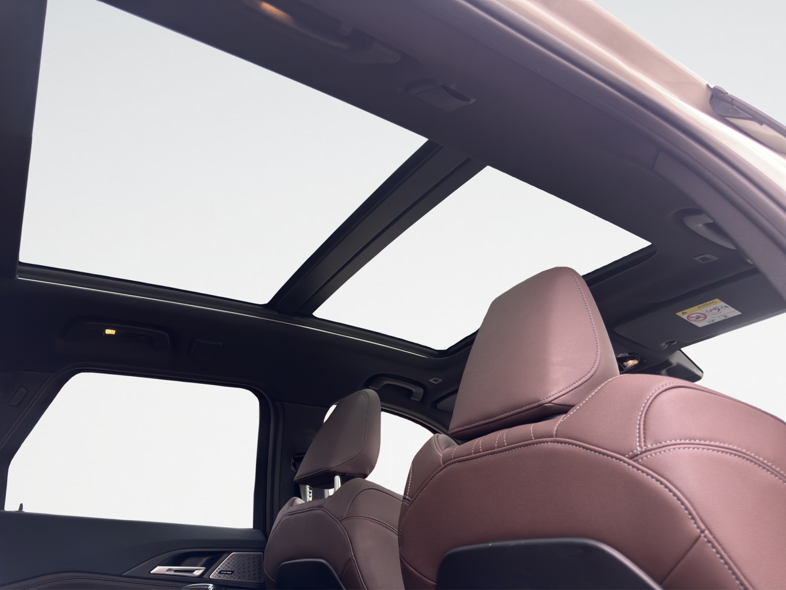 BMW X1 sDrive 18i M Sport-image-13
