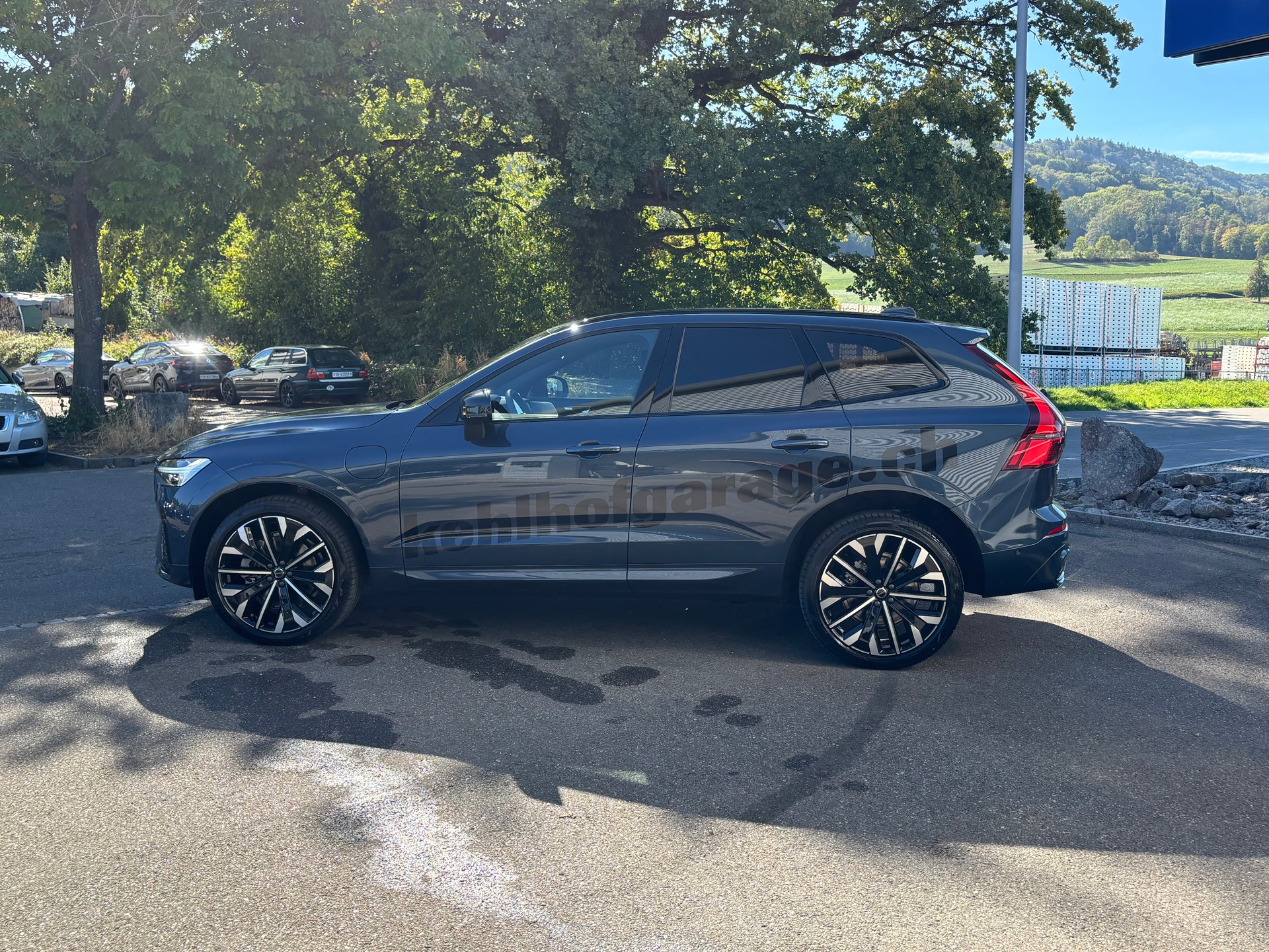 VOLVO XC60 2.0 T8 TE Ultra Dark eAWD-image-4