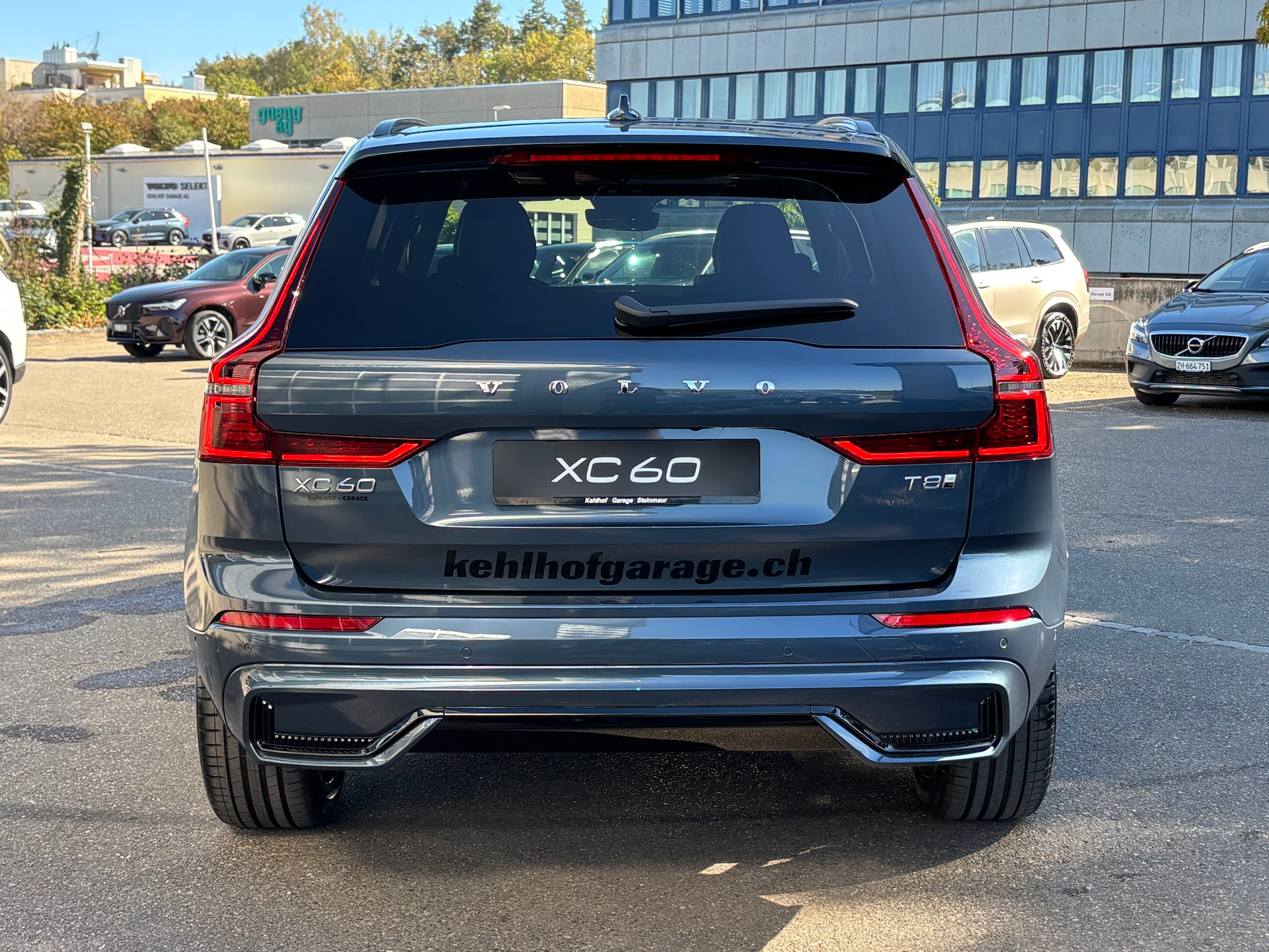 VOLVO XC60 2.0 T8 TE Ultra Dark eAWD-image-8
